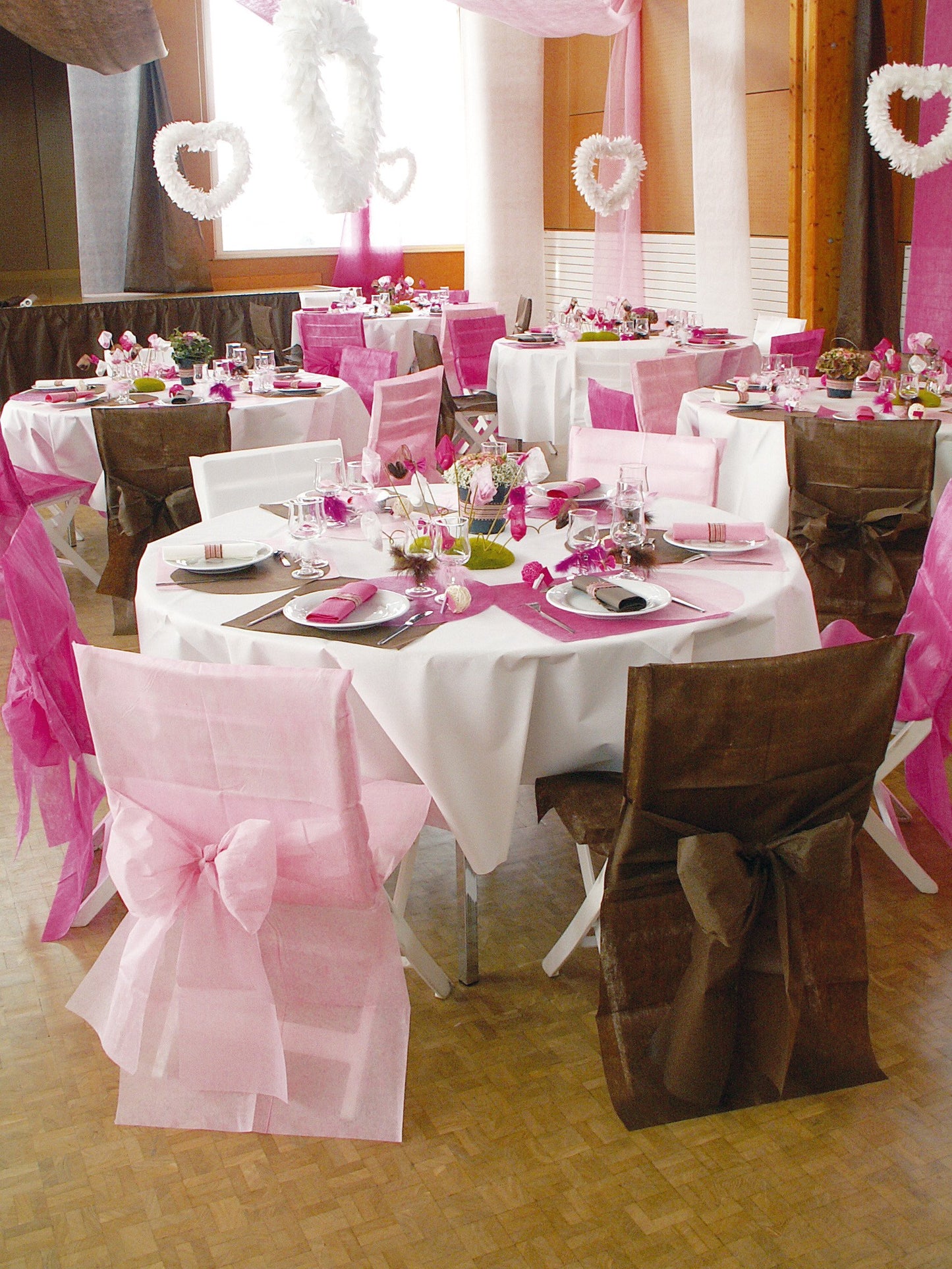 10 prémium rózsaszín székhuzat 50 x 95 cm nem szőtt csomóval