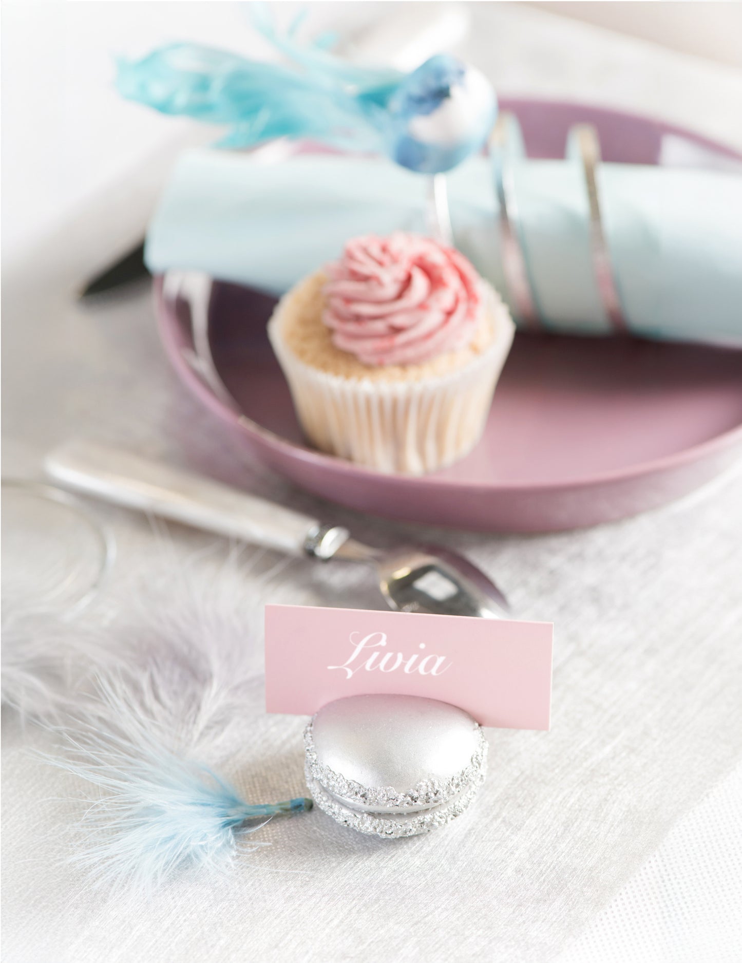 10 világos rózsaszín, téglalap alakú karton ültetőkártya