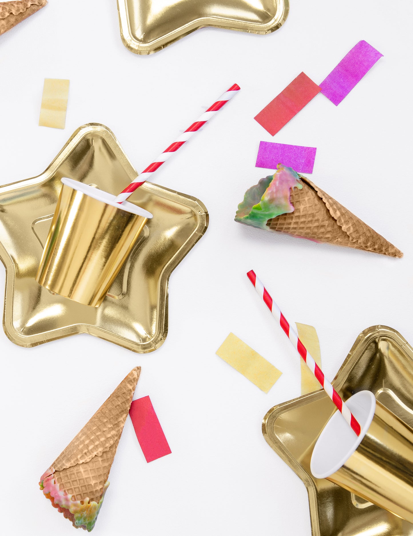 10 piros csíkos karton szalma 19,5 cm