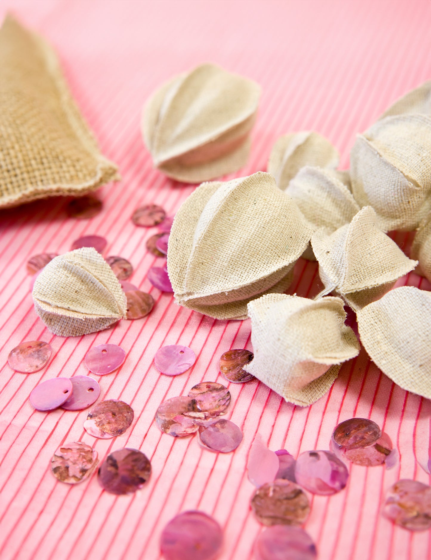 12 természetes lenvászon physalis dekoráció 3-tól 5-ig cm