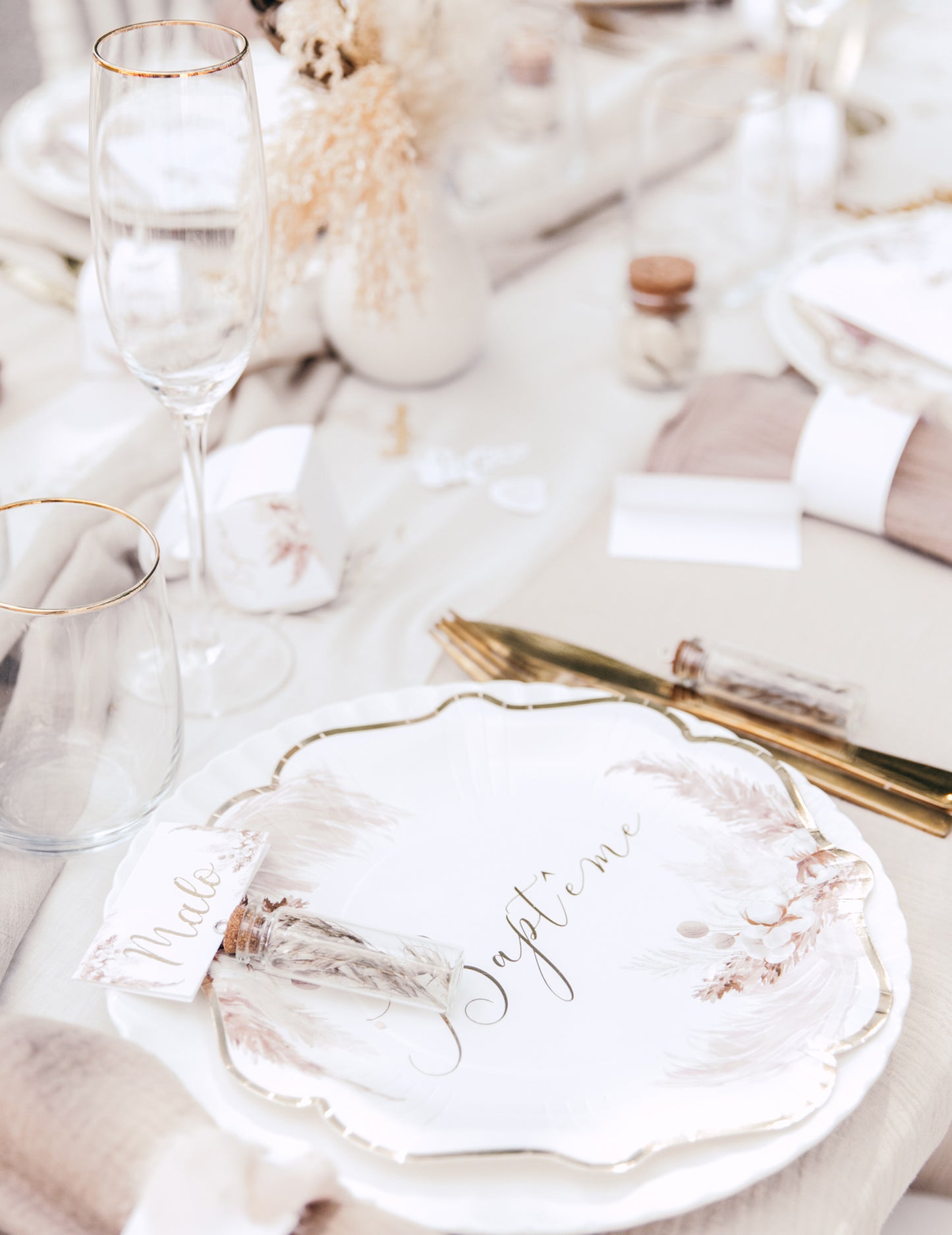 16 papír keresztelőszalvéta pampafű és pamutvirág mintával, 32 x 32 cm cm aranysárga