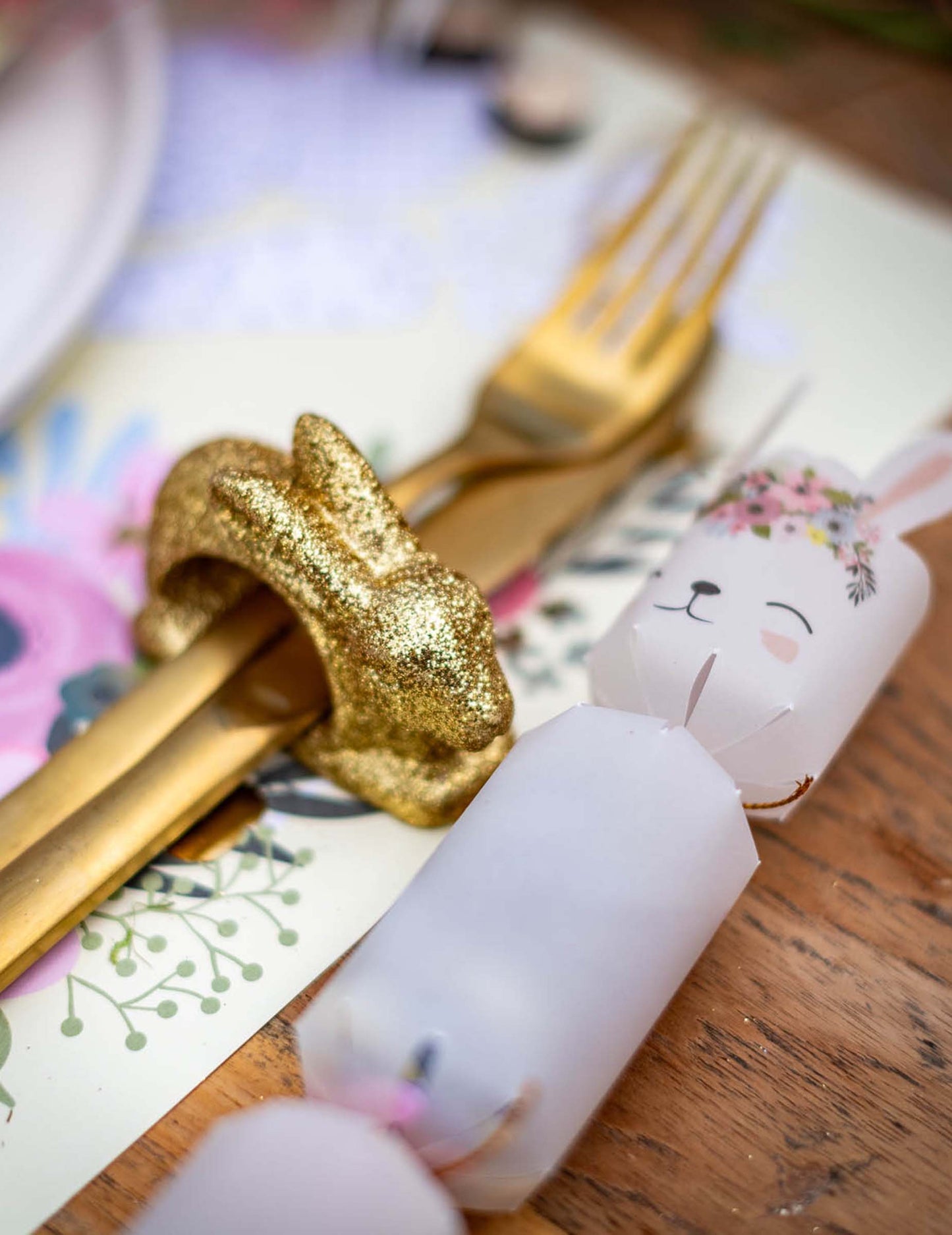 2 db arany csillámos nyuszi szalvétagyűrű 4,5 x 8 cm húsvétra