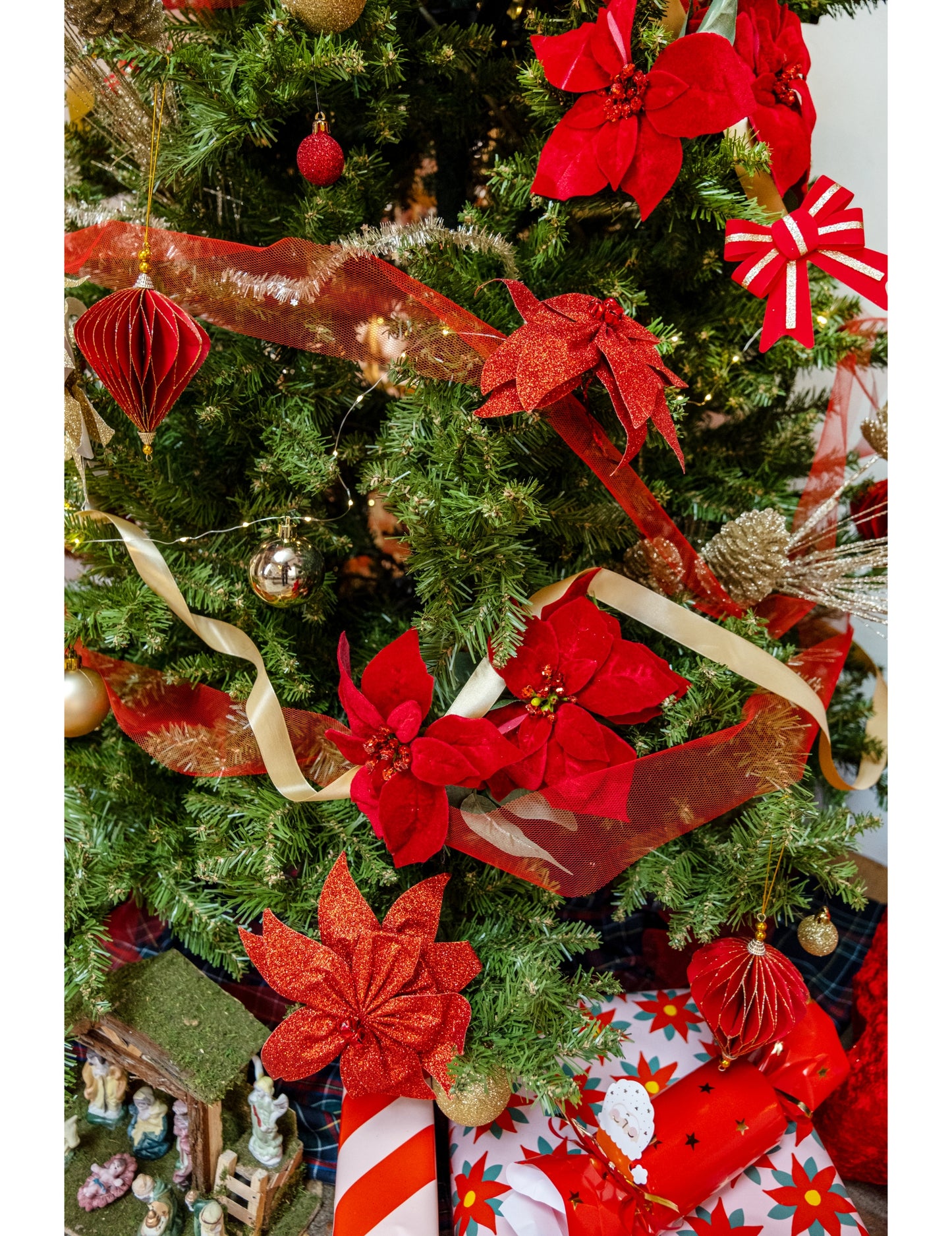 2 db origami gyémánt alakú függőlámpa piros és arany színben 13 cm