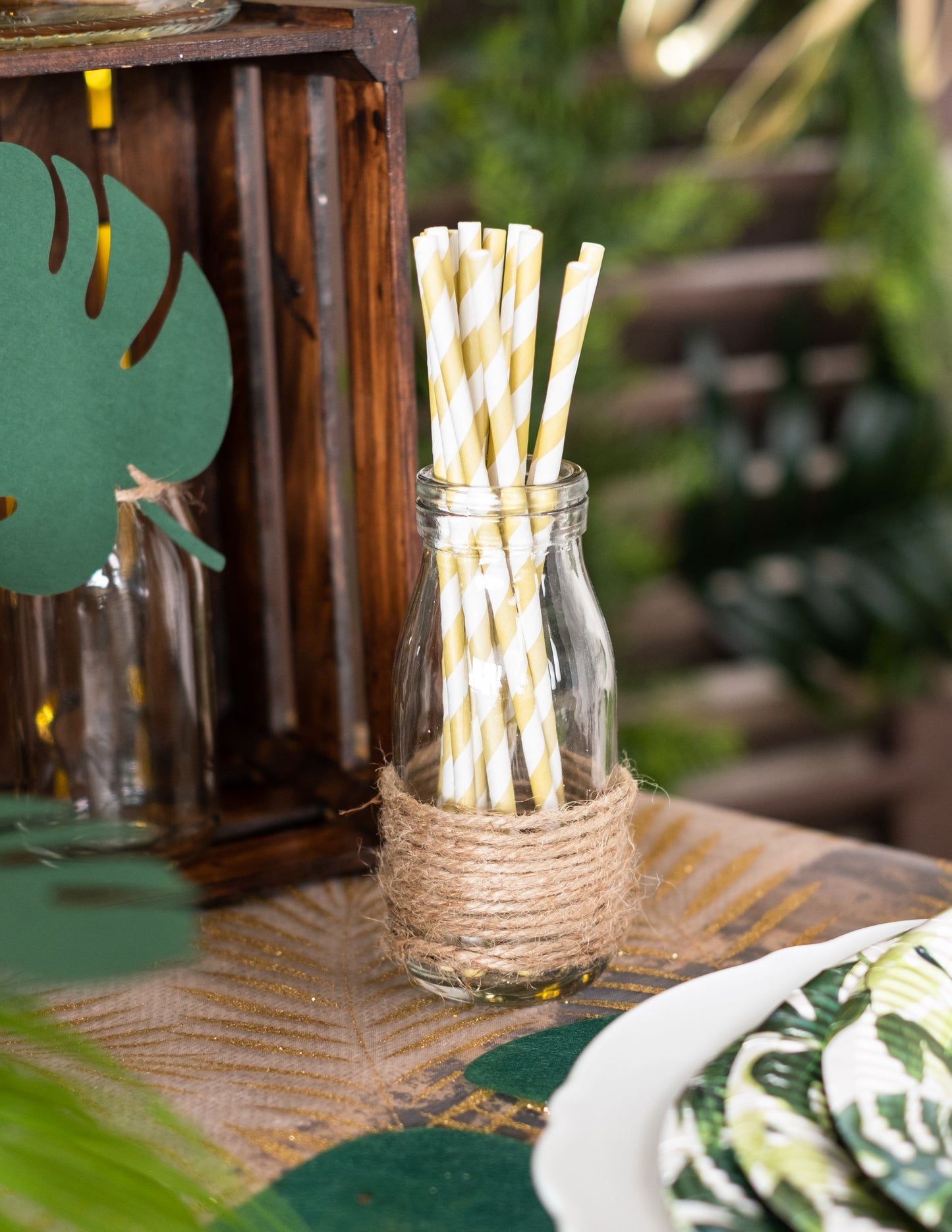 20 aranyozott csíkos karton szalma 20 cm