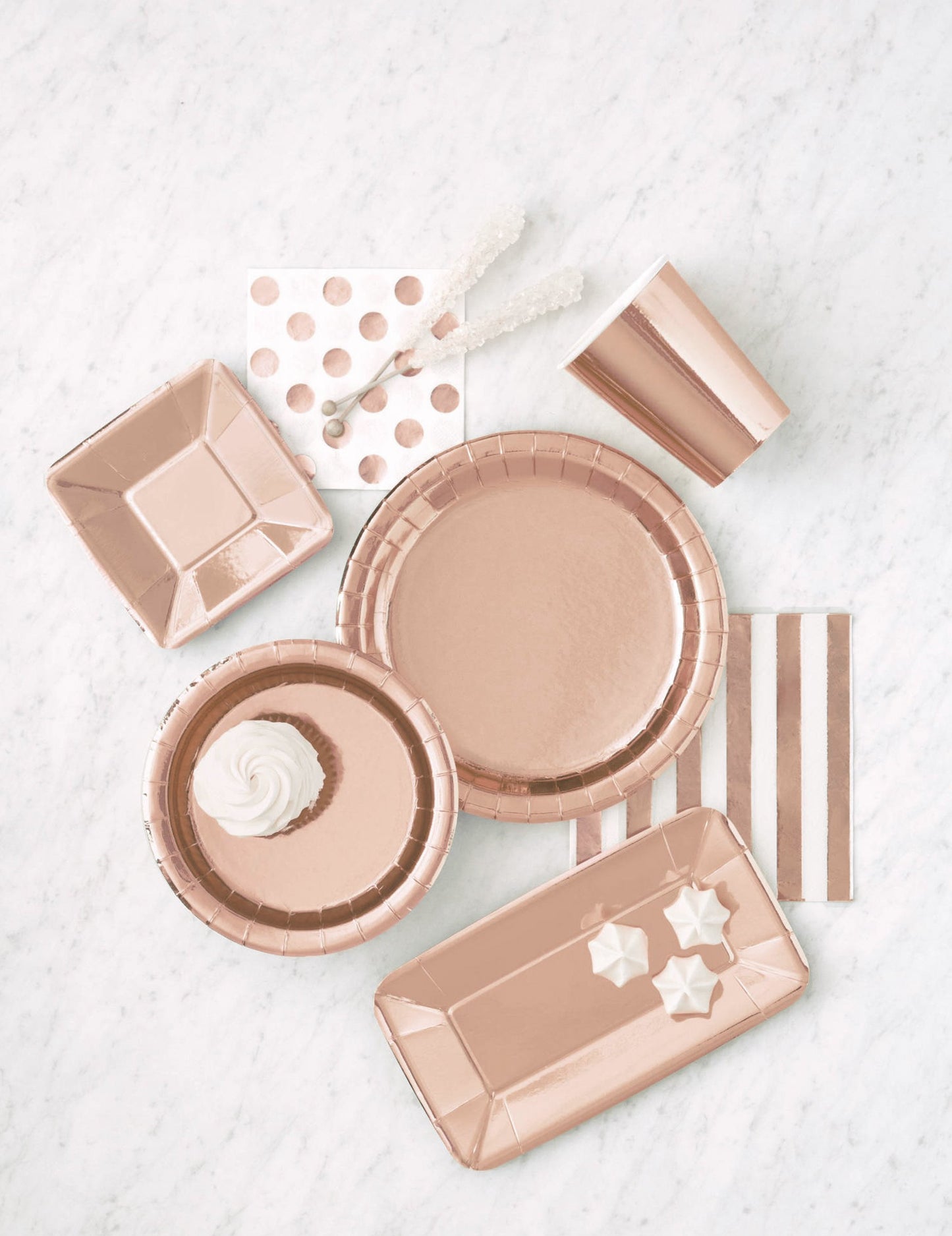 20 kis arany rózsa kartonlemez 19 cm