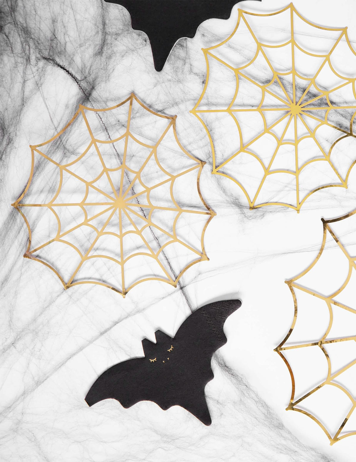 halloween-i papírszalvéták denevéres asztaldíszítése