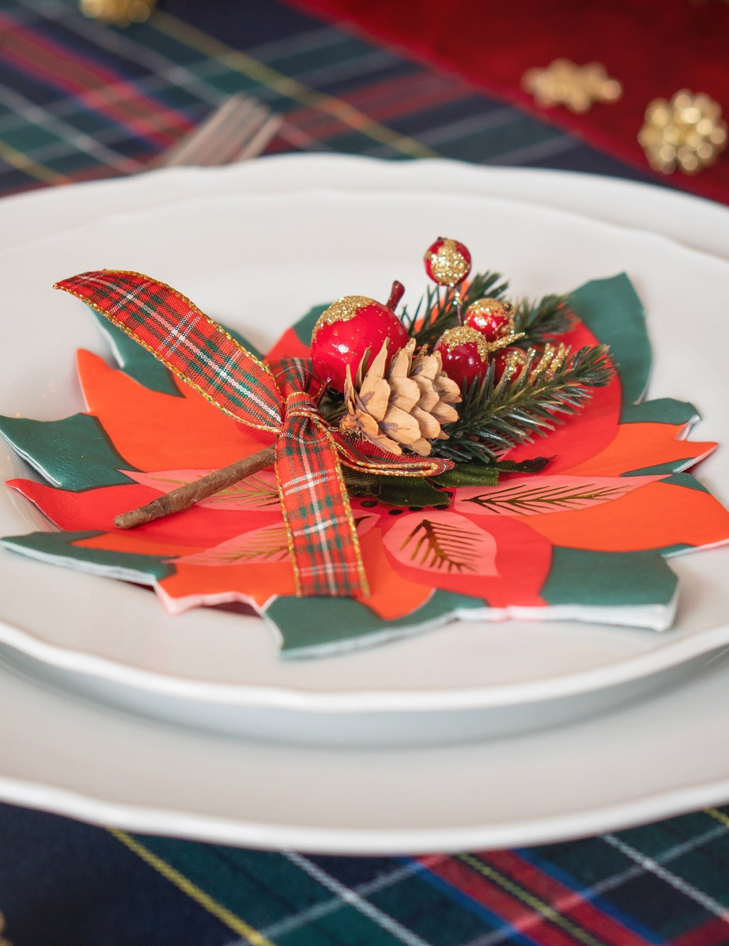 20 db karácsonyi virágmintás papírszalvéta, 15,5 x 14,5 cm cm