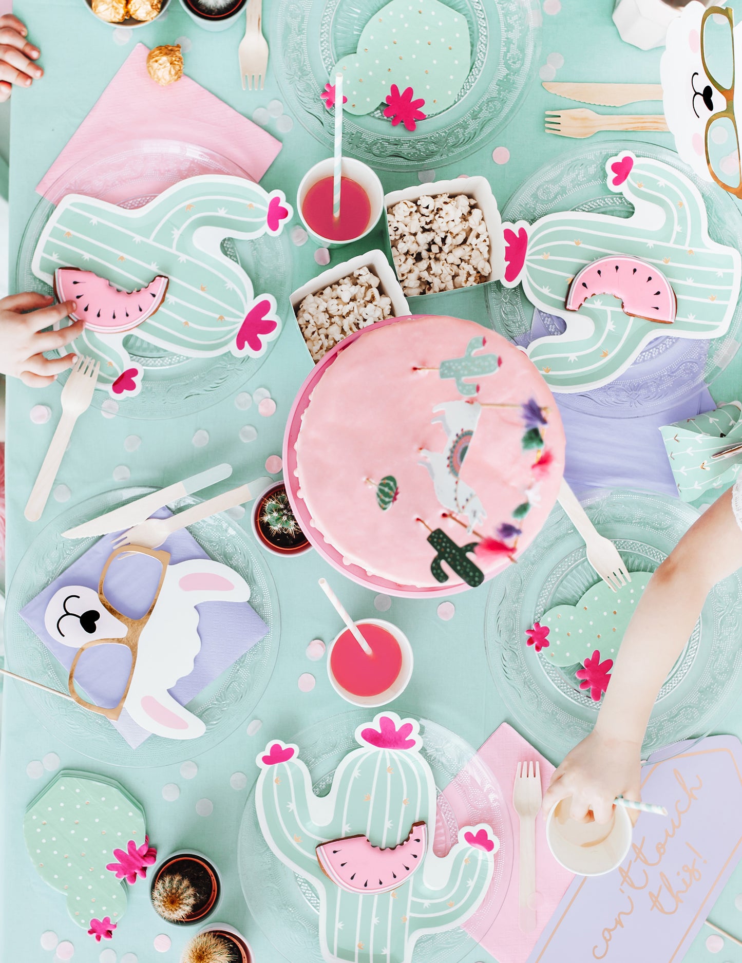 20 kaktusz alakú papírszalvéta menta és fukszia színben