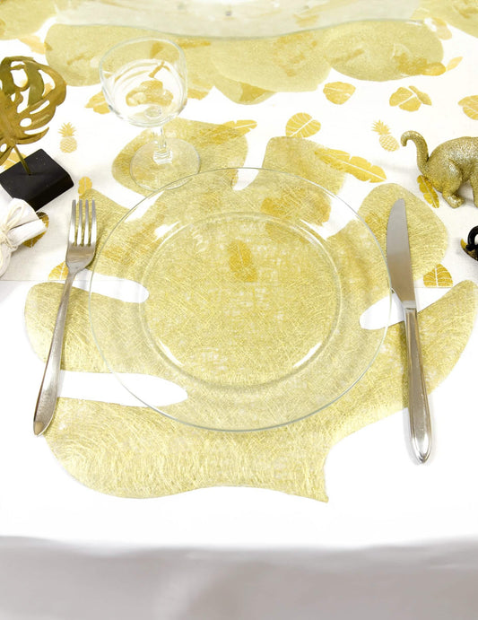 Mise en situation sur une table des sets de table intissés feuille tropicale