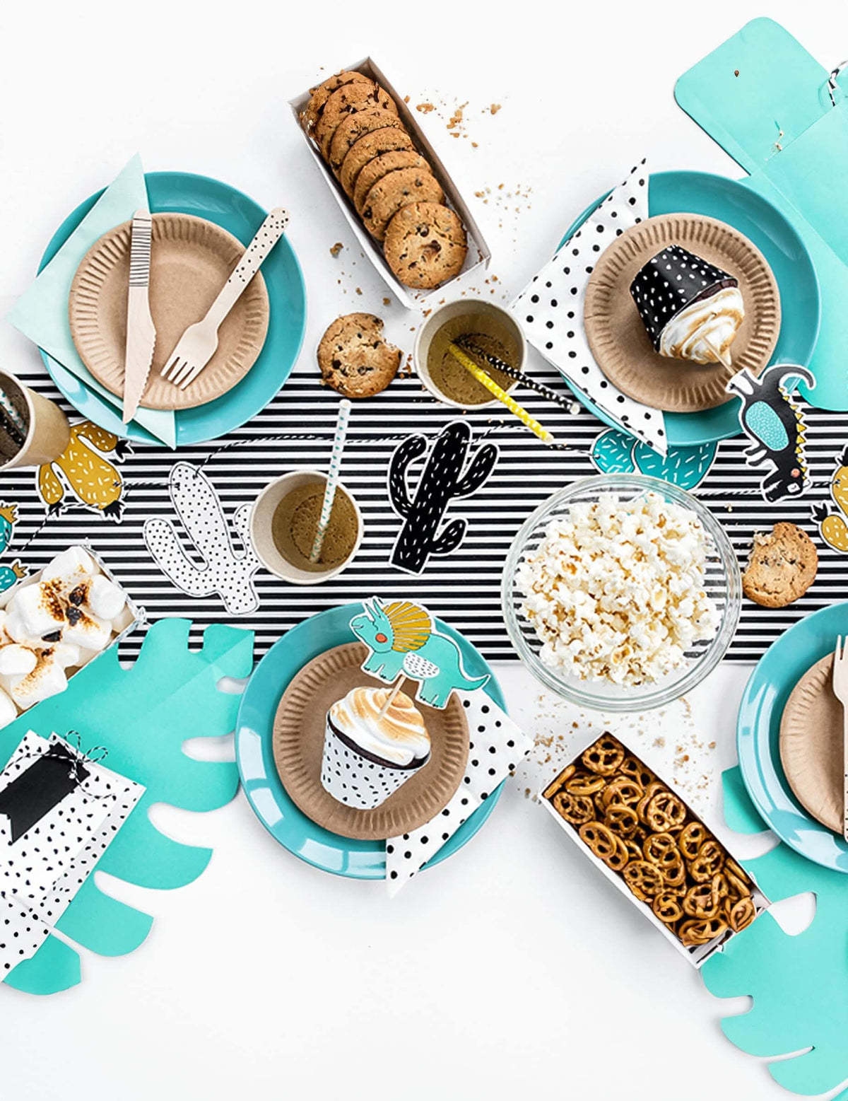 Áttekintés a dinoszauruszos karton cake toppers asztaldekorációjáról