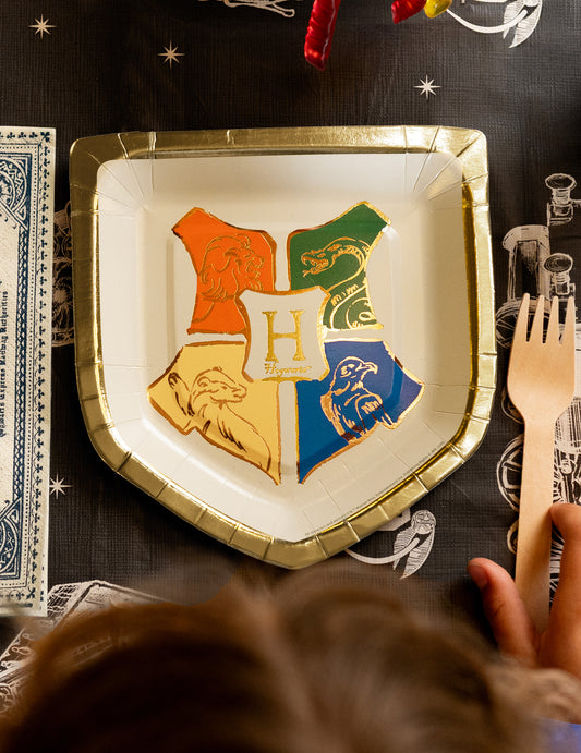 6 darab Harry Potter™ papírtányér Roxfort címere 26x18 cm