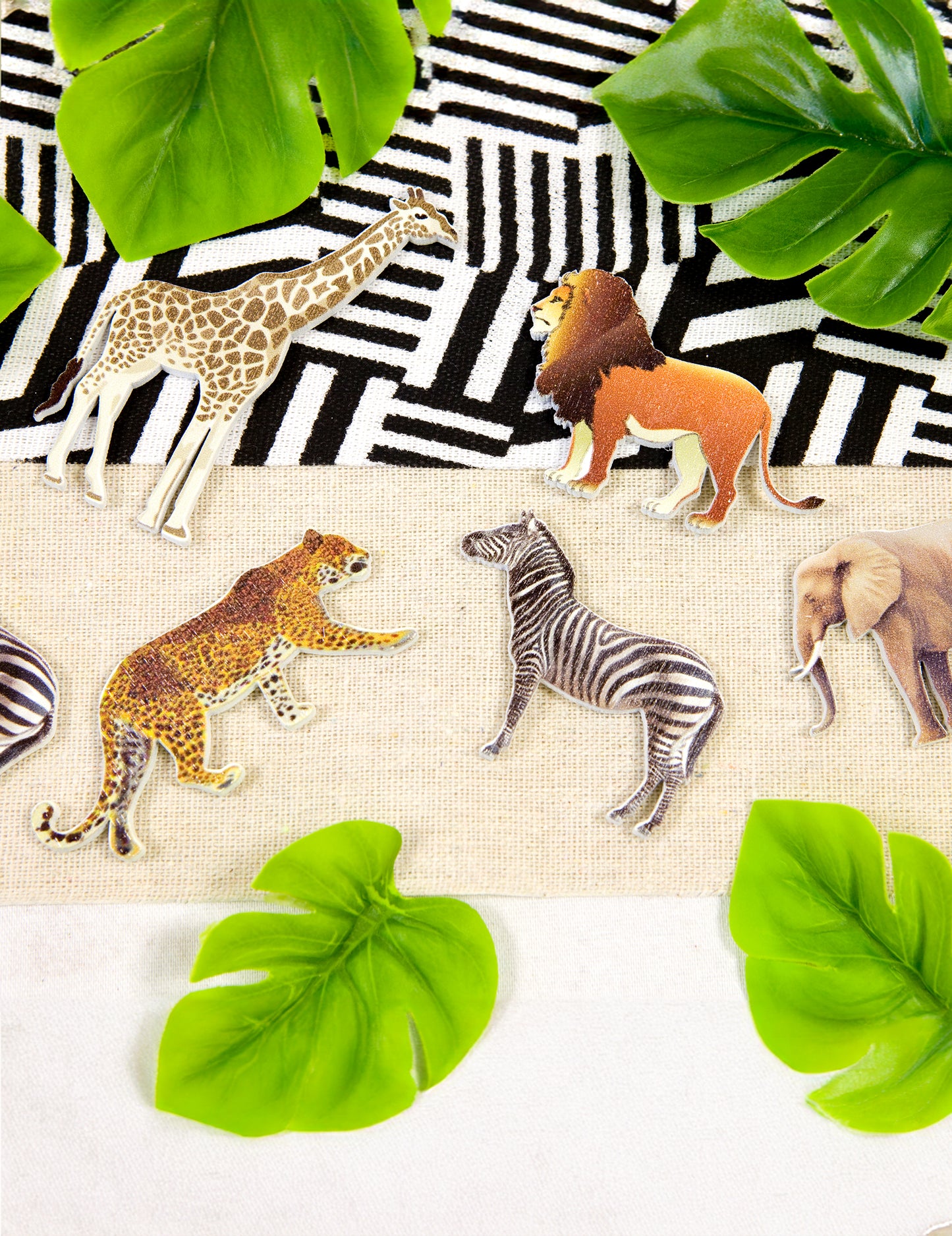 6 A Táblázat Konfetti Állatok a Savannah -ból 7,5 x 5,5 cm