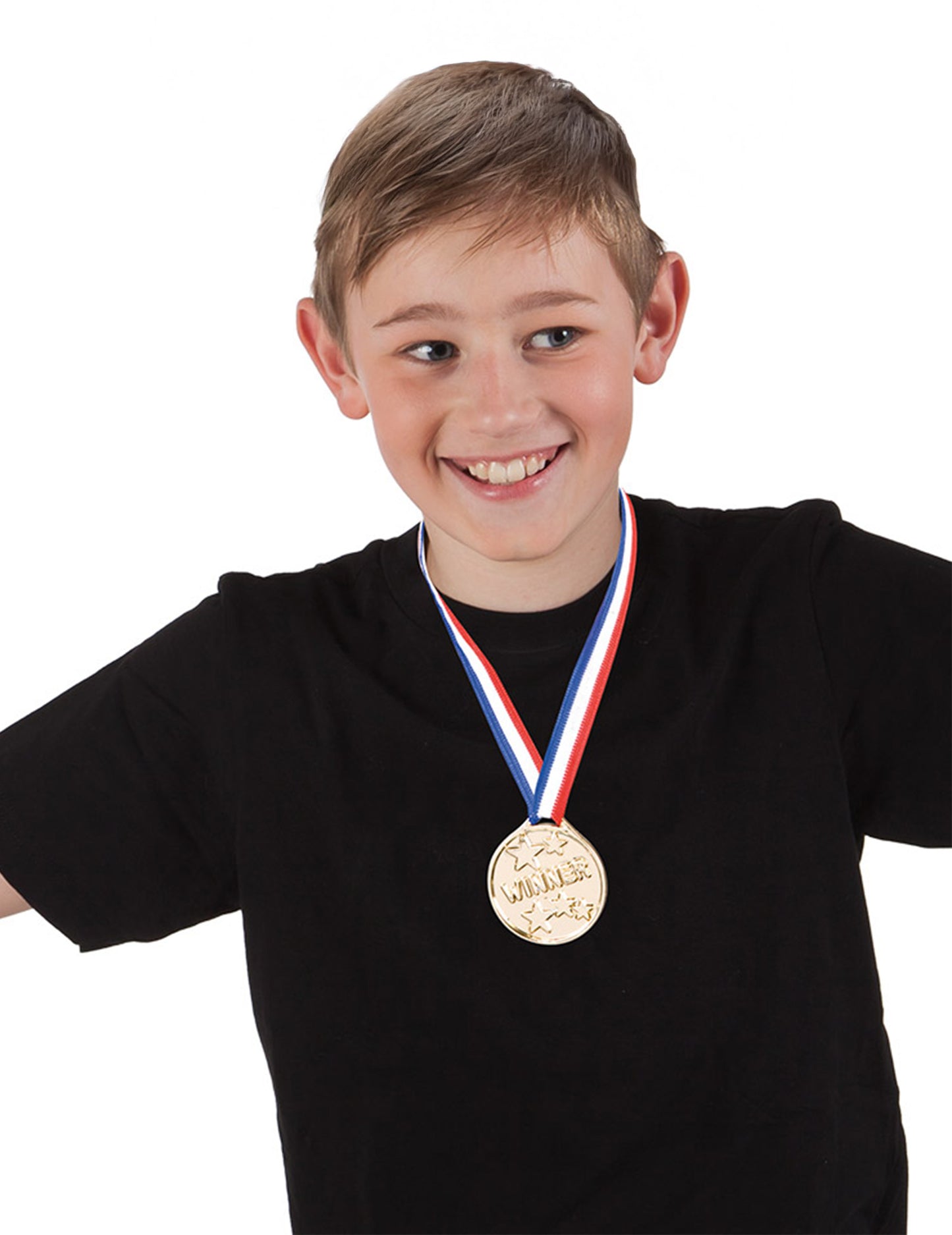 Érmet viselő gyermek a 'Médaille winner' érmén