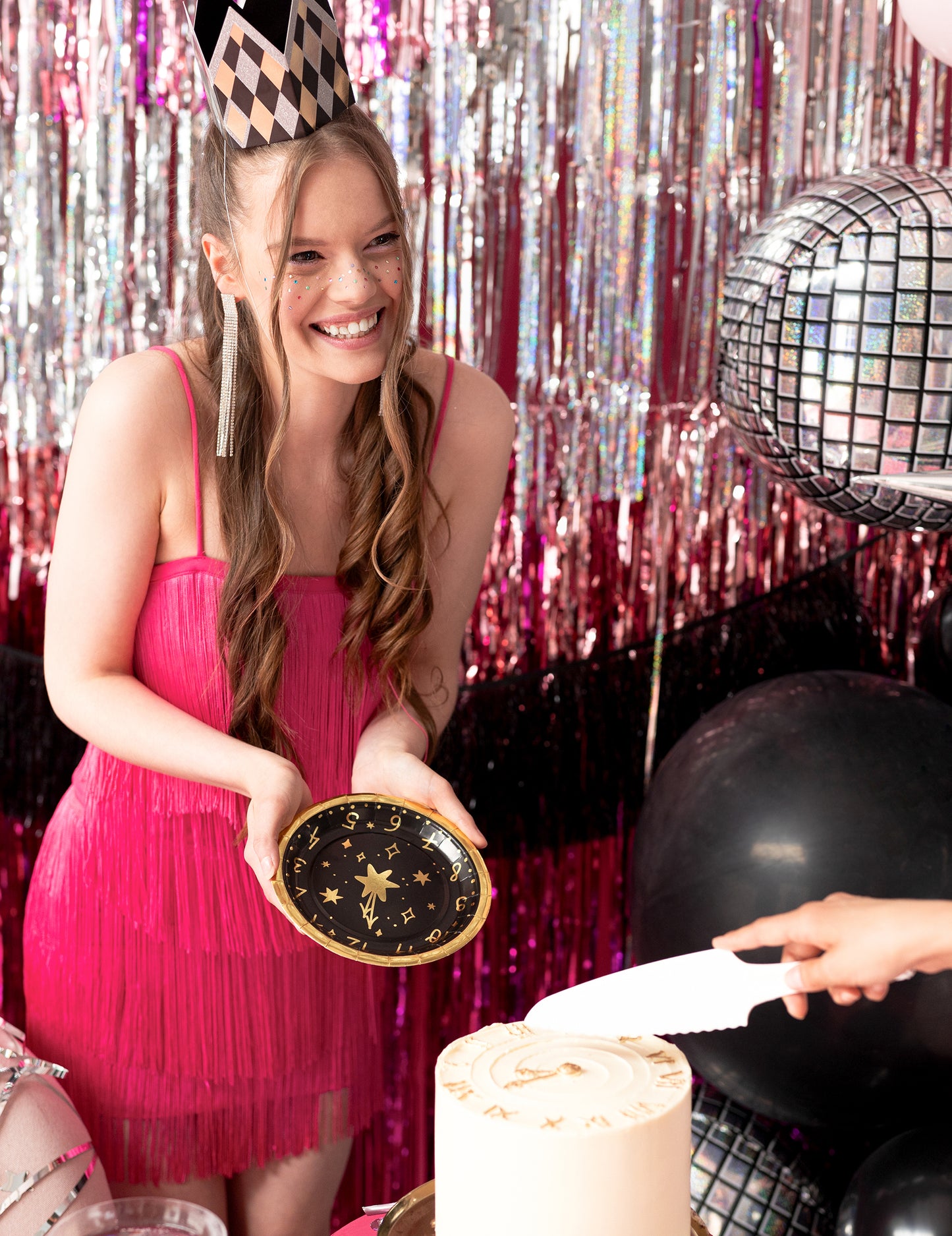 6 kis kerek tányér Szilveszteri Óra 18 cm