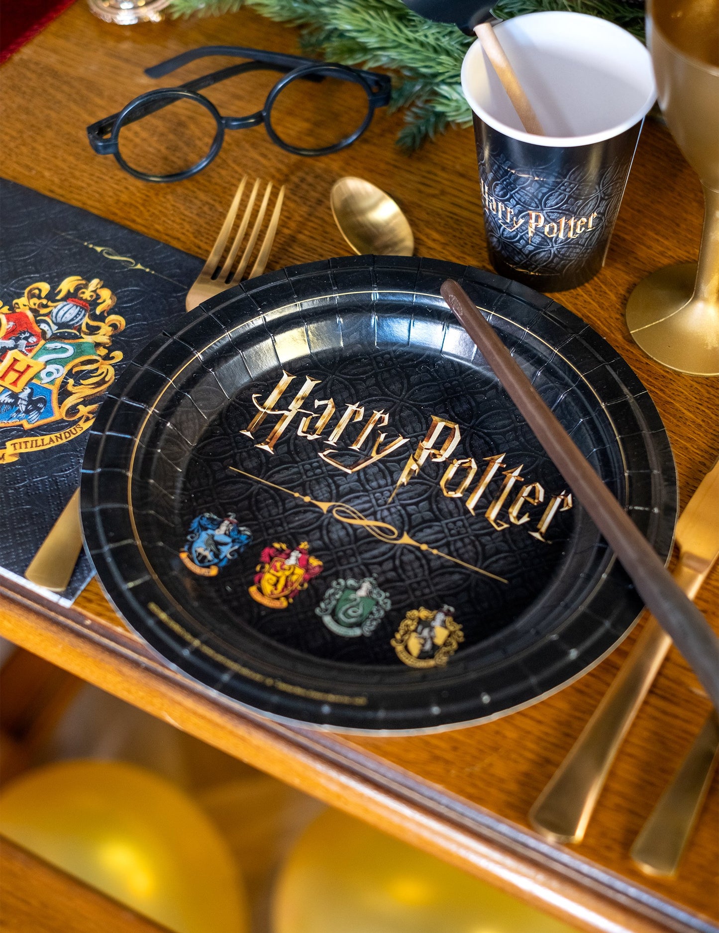 8 Harry Potter™ papírtányér 23 cm