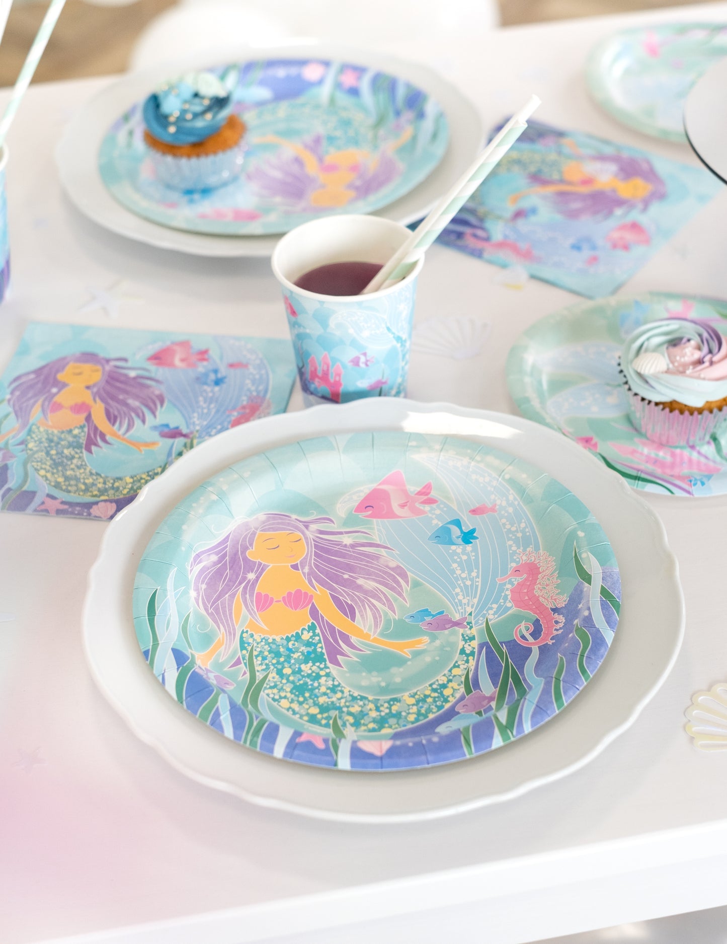 8 db karton tányér Szép sellő 21,9 cm születésnapra