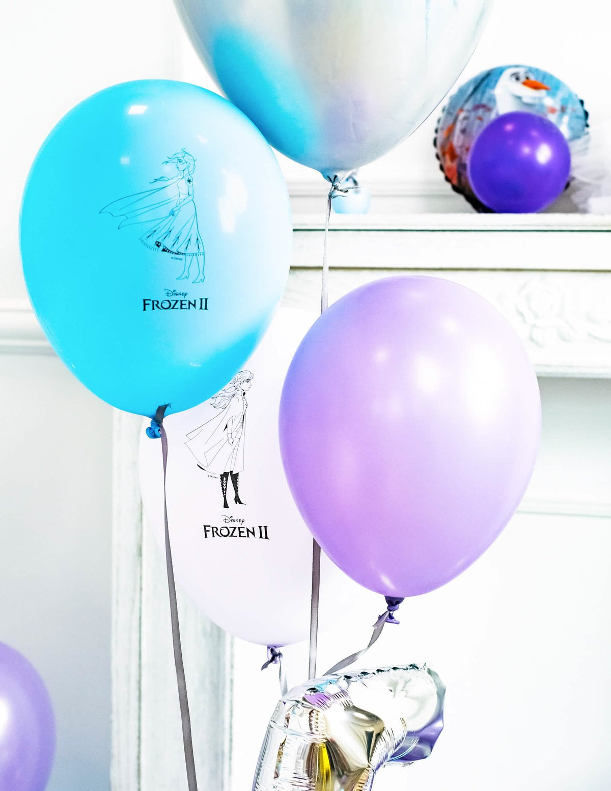 Jégvarázs 2 latex lufiból álló léggömbcsokor elrendezése