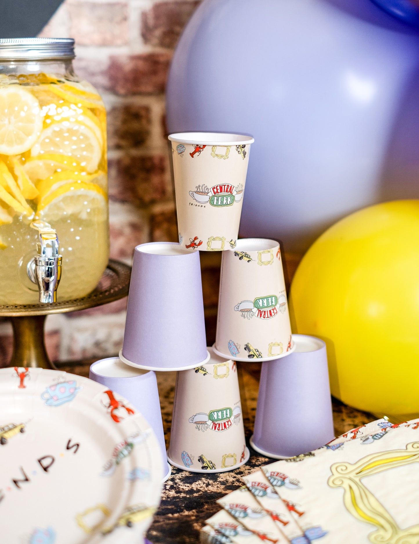 8 Carton Friends csésze 210 ml