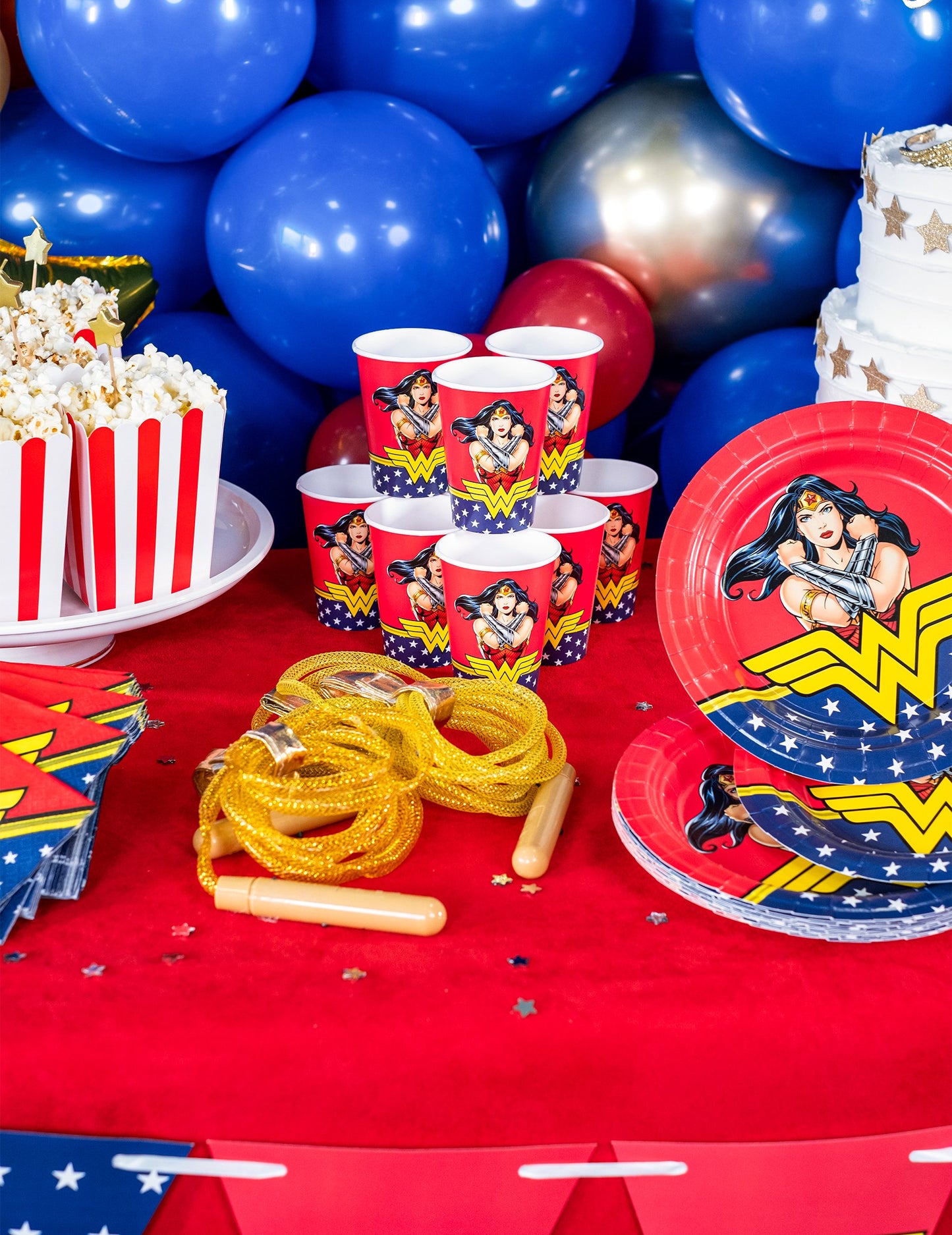 8 Wonder Woman 210 ml kartonpohár