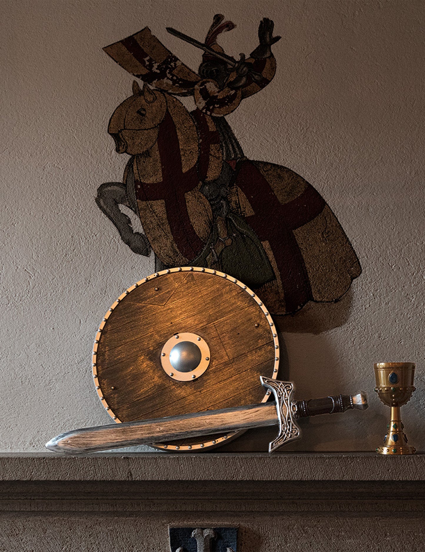 Mise en situation avec accessoires du bouclier guerrier médiéval