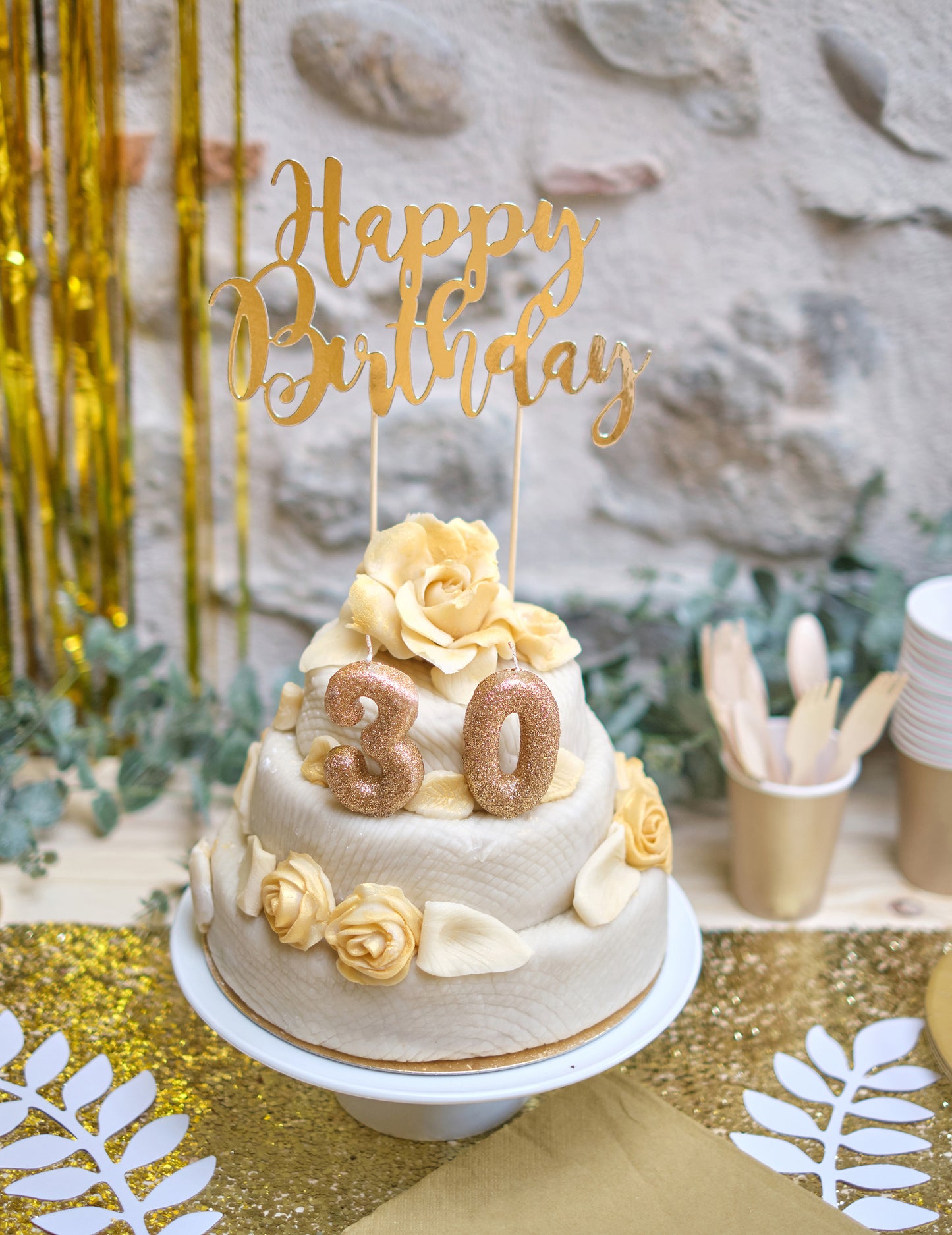 Arany, csillámos 3-as számú gyertya születésnapra 9 cm