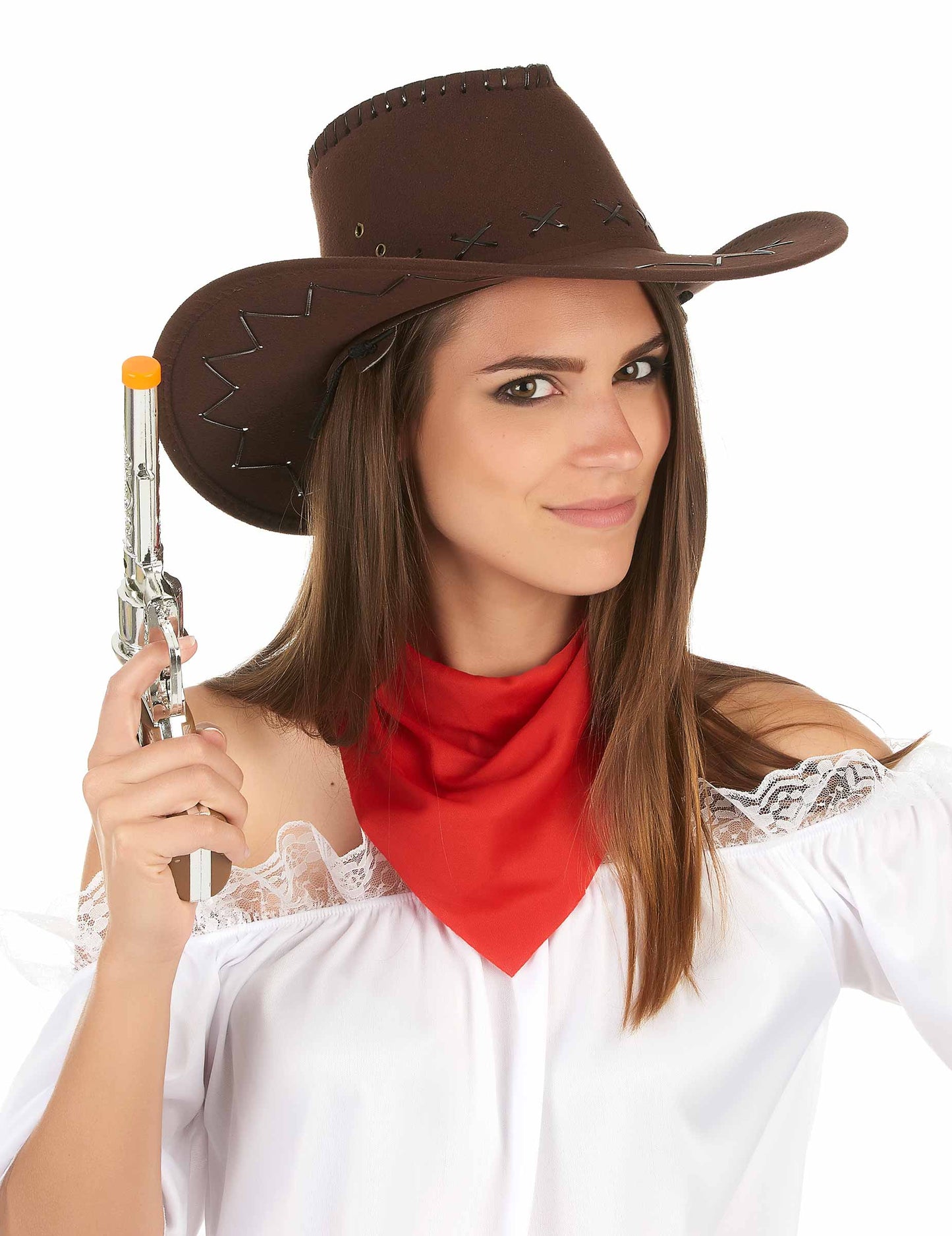 Viselve bandanával és műpisztollyal a cowboy kalap