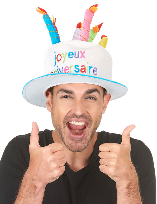 Vue de face du chapeau joyeux anniversaire pour adulte