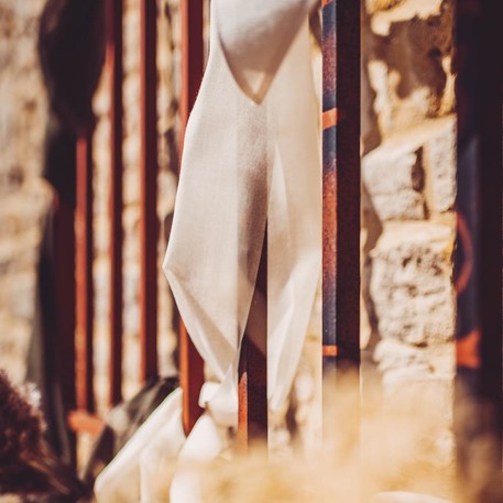 Elefántcsont színű muszlin asztali futó 48 cm 5 méter mosható