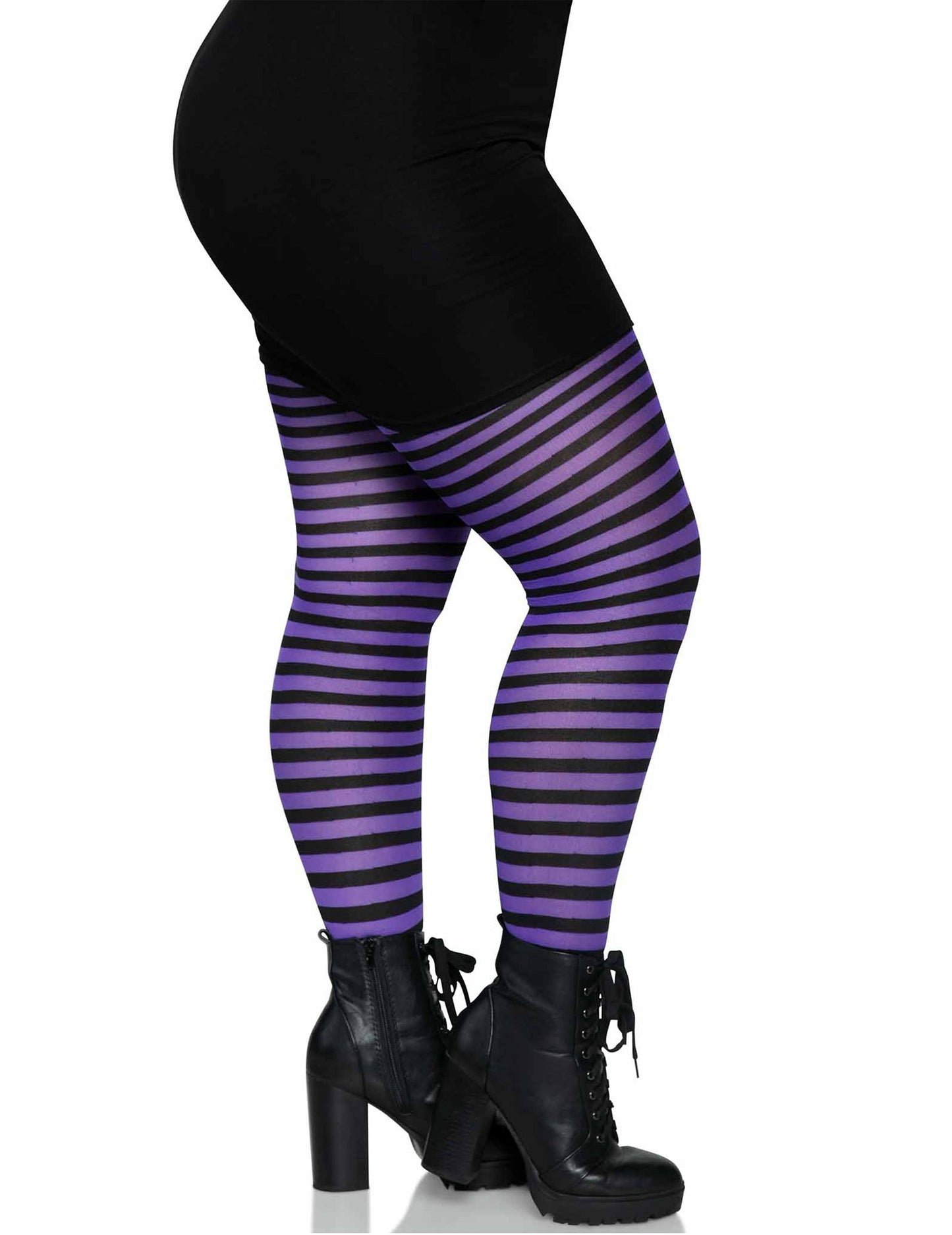 Fekete és lila harisnya nagy nő méretű nő