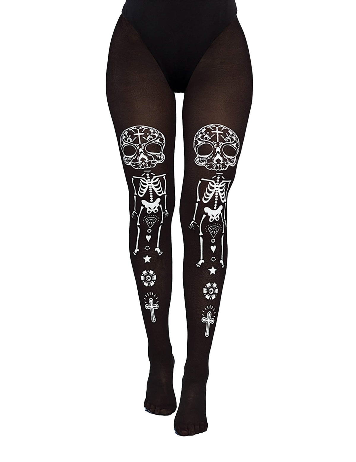 Közelkép a Dia de los muertos csontváz harisnya mintáiról