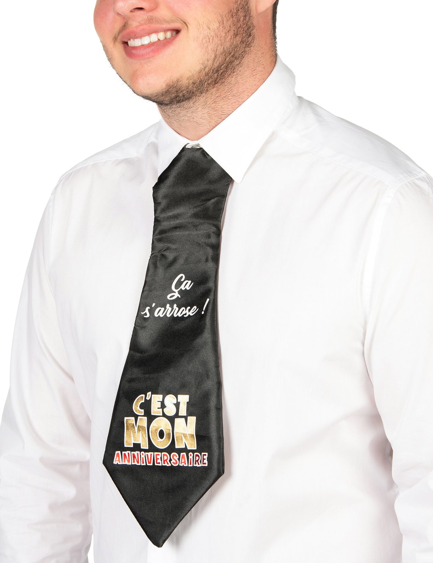 A vicces születésnapi nyakkendő viselési nézete