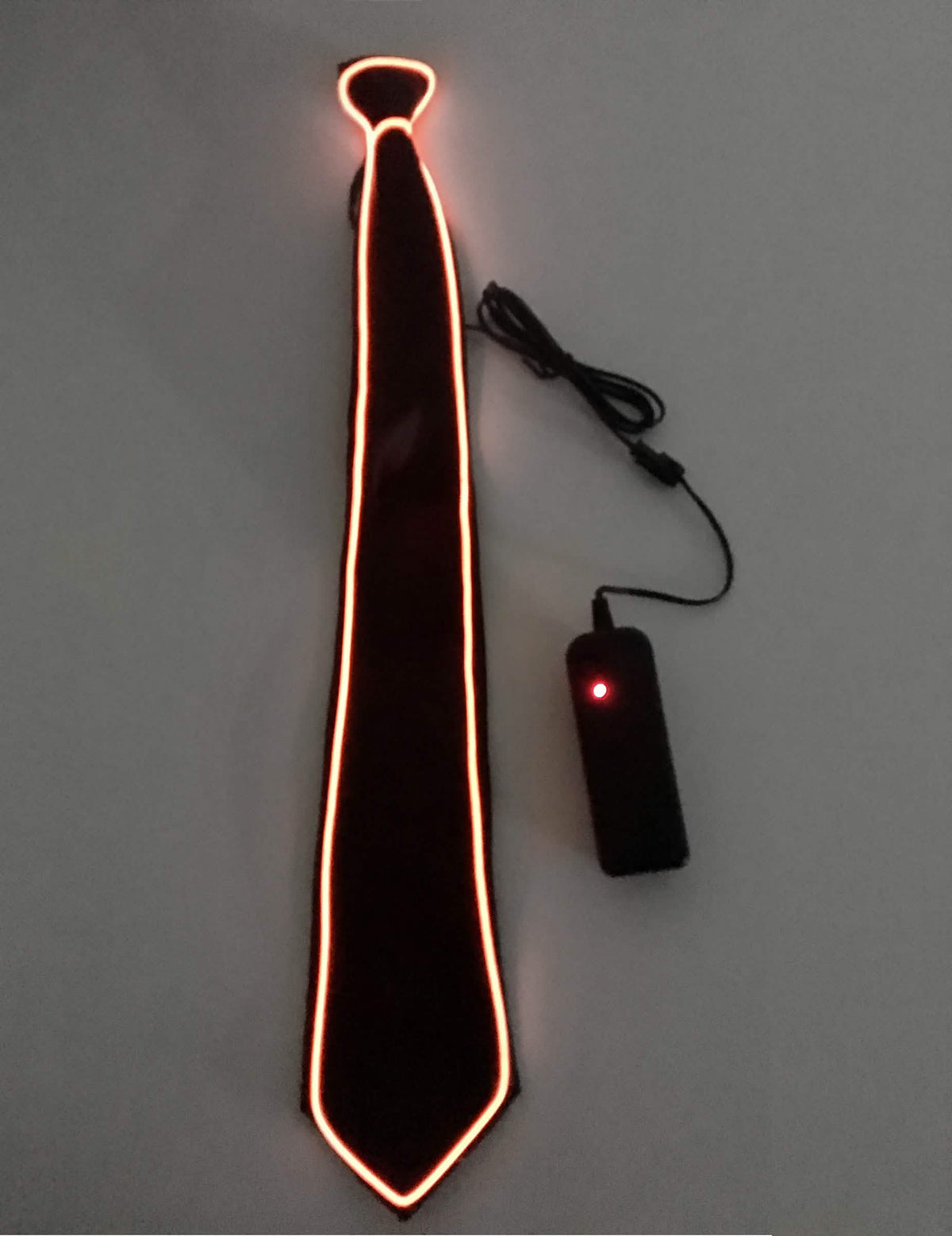 A felnőtt neon nyakkendő vezérlődobozának részletei