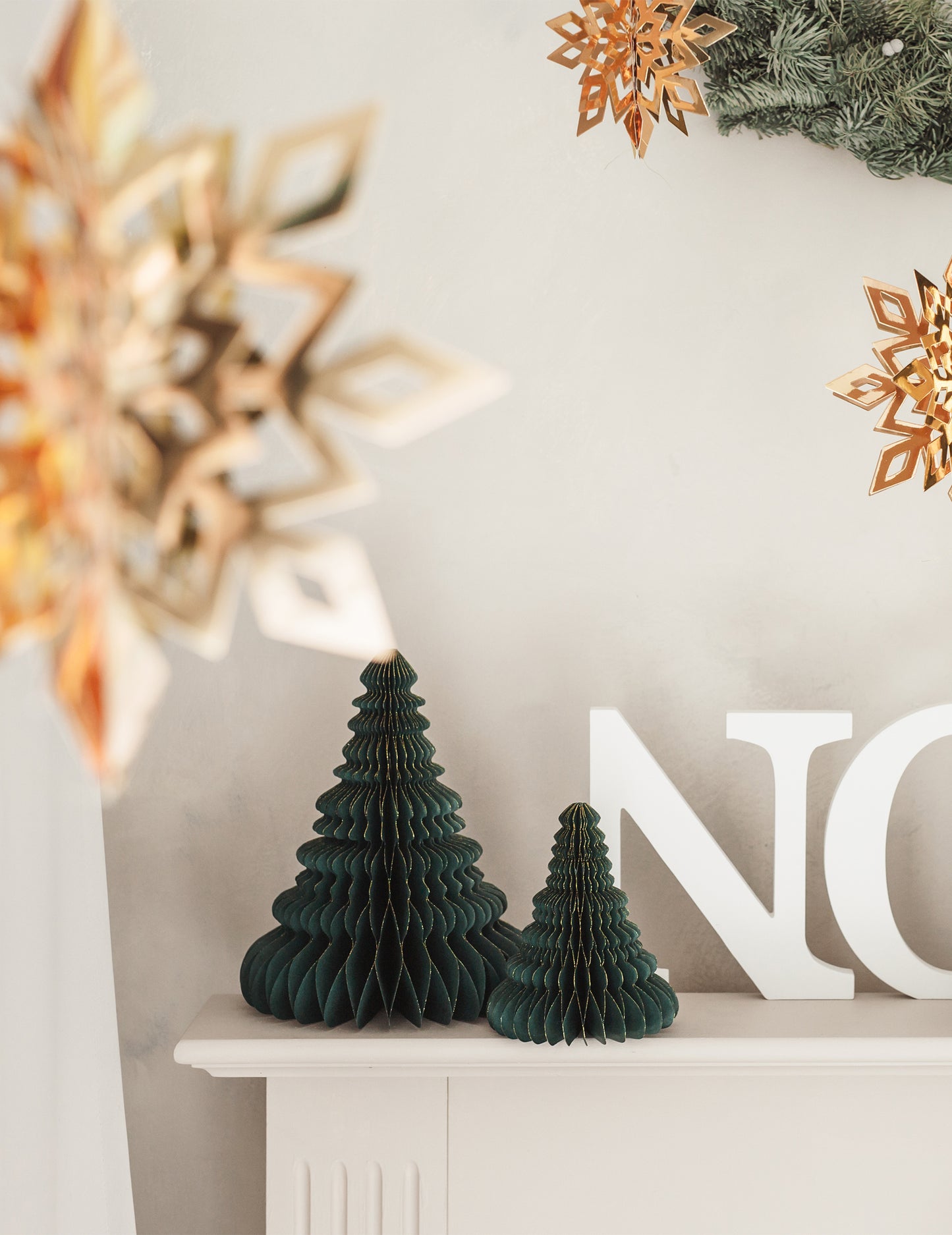 Méhsejt papír karácsonyfadísz 15 cm zöld és arany