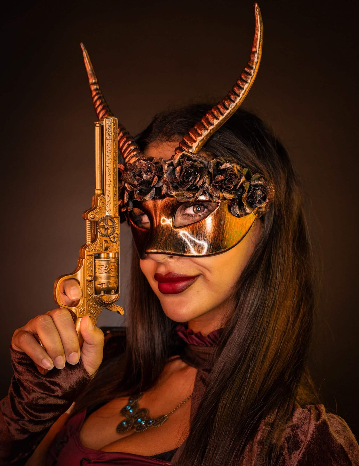 Arany pisztoly kiegészítő felnőtt szexi steampunk félmaszkhoz