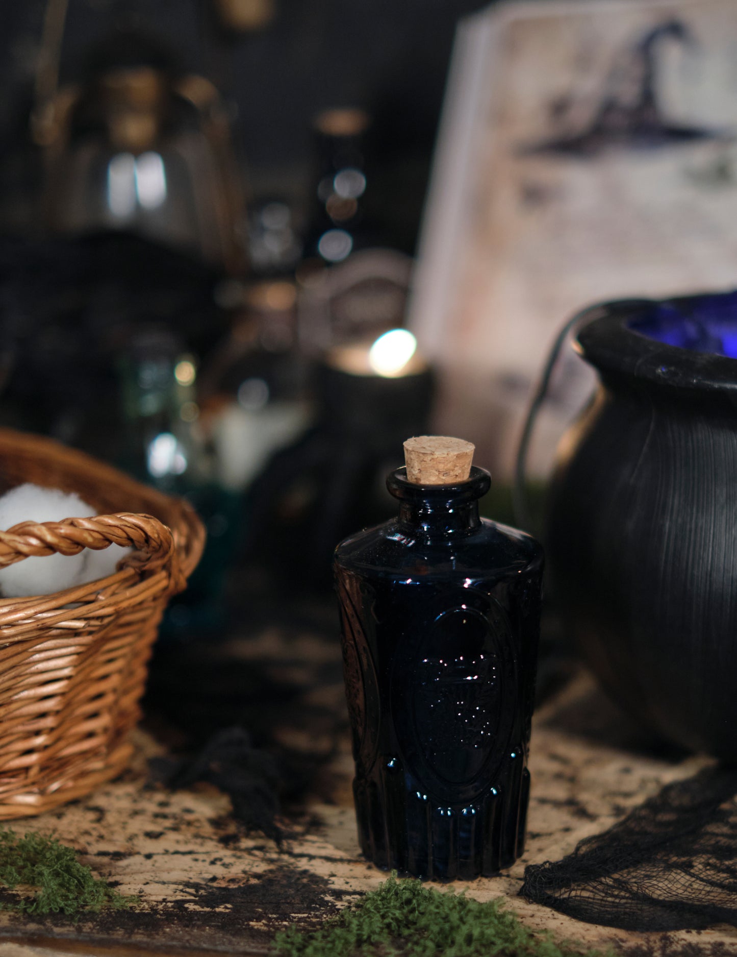 Fiole en verre bleu nuit 13,5 cm