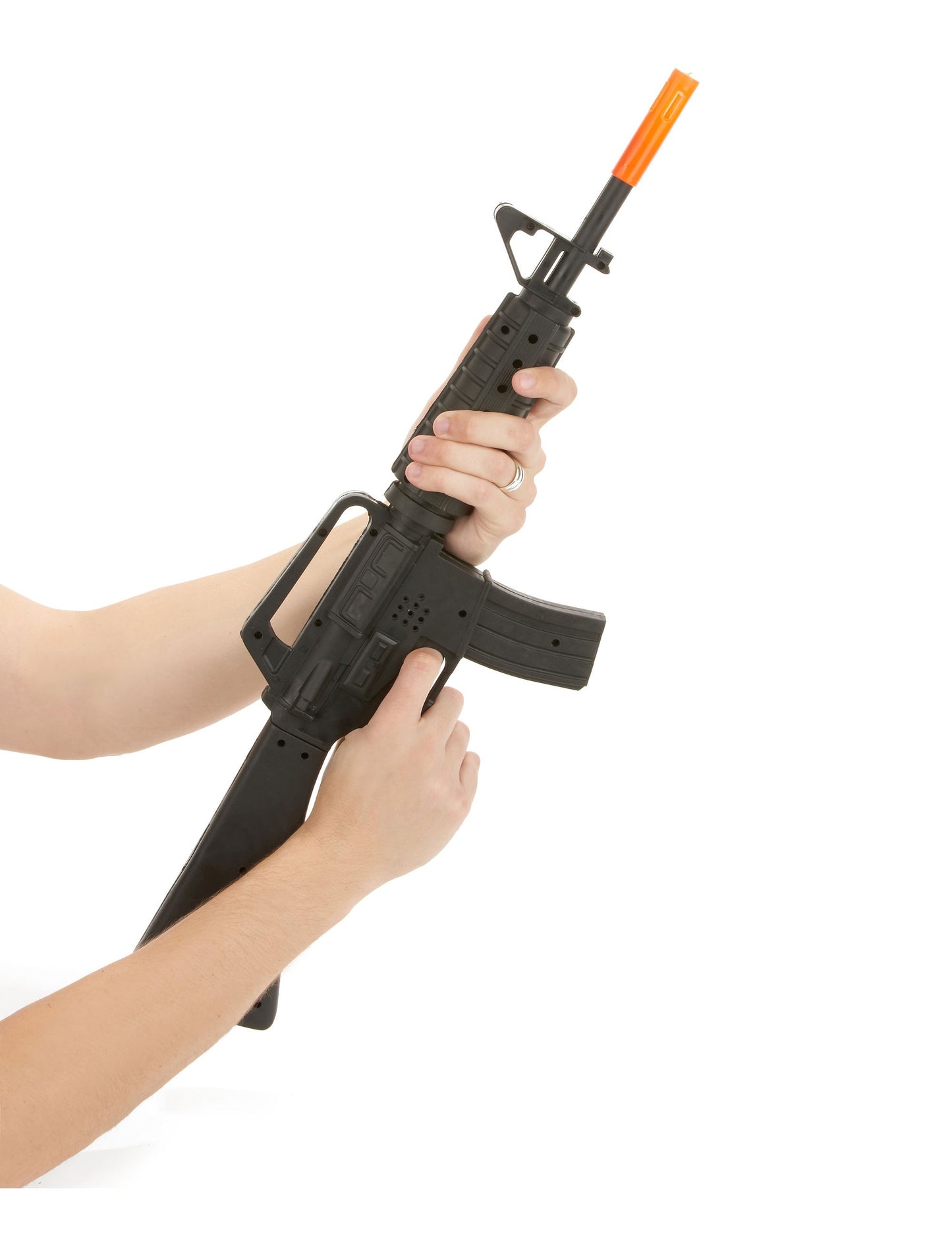 A fekete katona M16-os hangfegyver használata