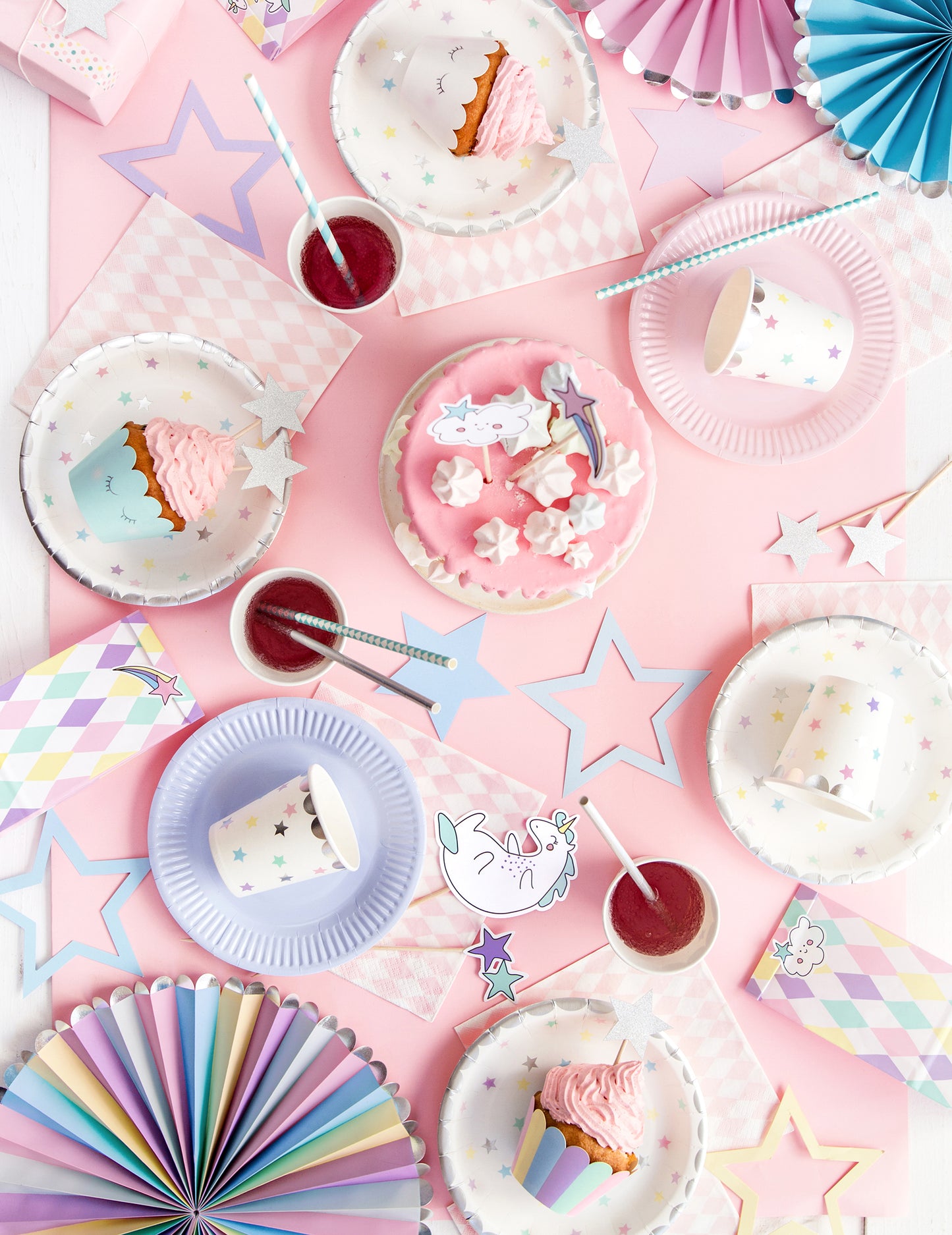 Saját készítésű girland 10 többszínű csillaggal 140 cm születésnapi dekorációk