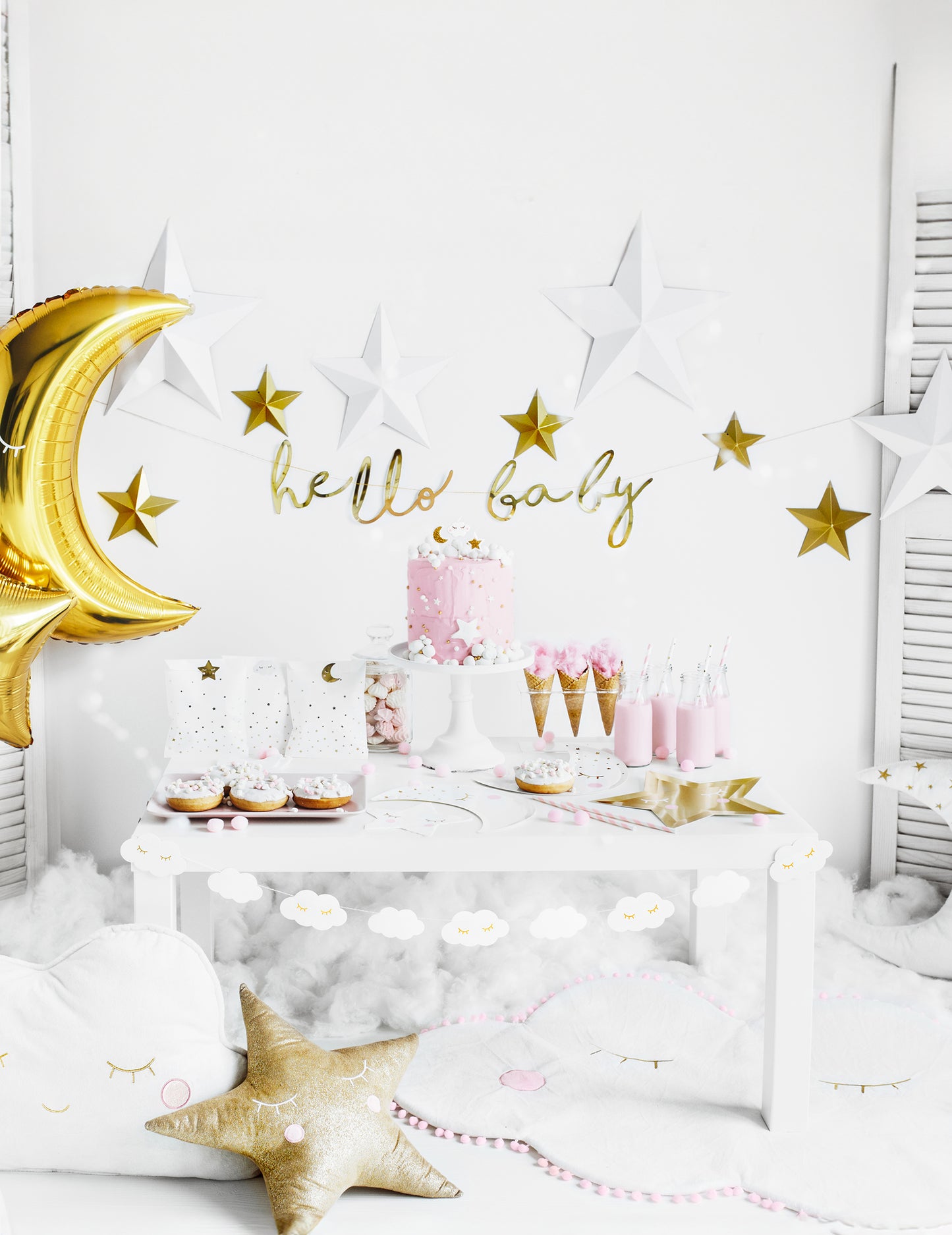 Metál arany "Hello Baby" kartonfüzér, 18 x 70 cm cm babaváró bulira