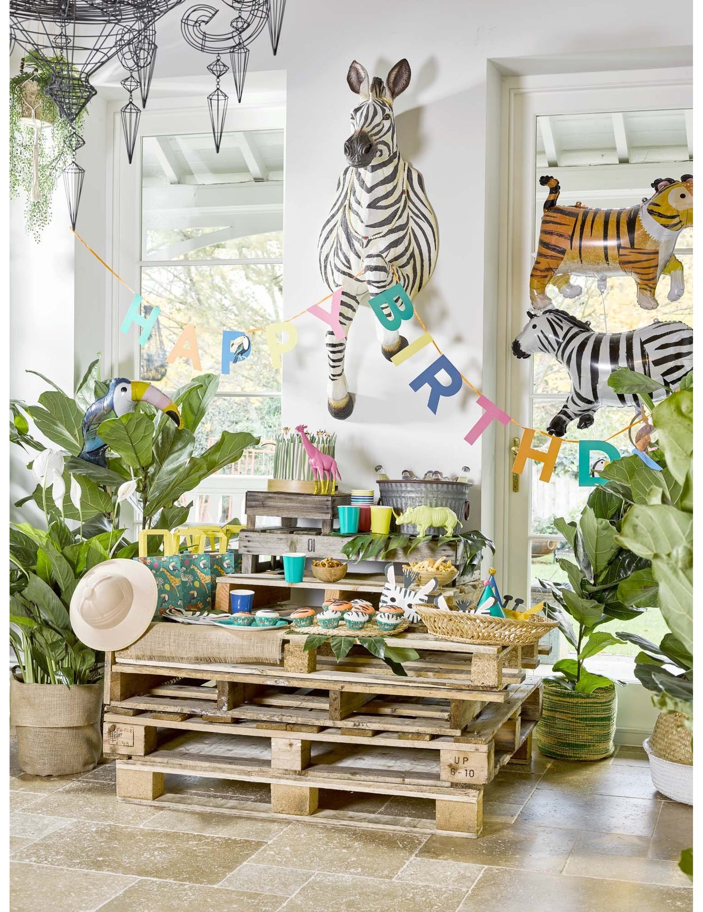 Buliállat boldog születésnapot dzsungel karton girland 3,5 m