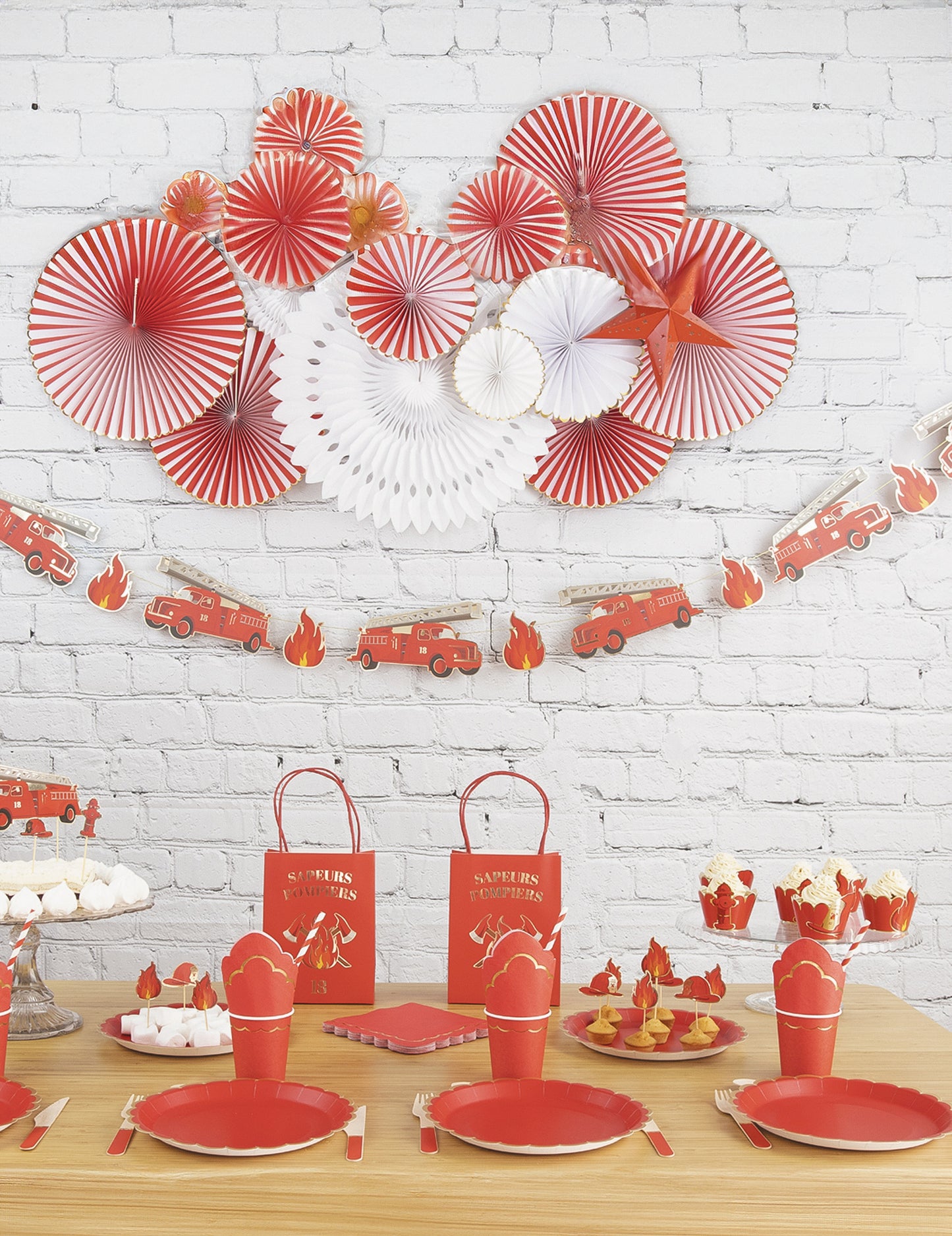 Tűzoltó karton koszorú 3 m