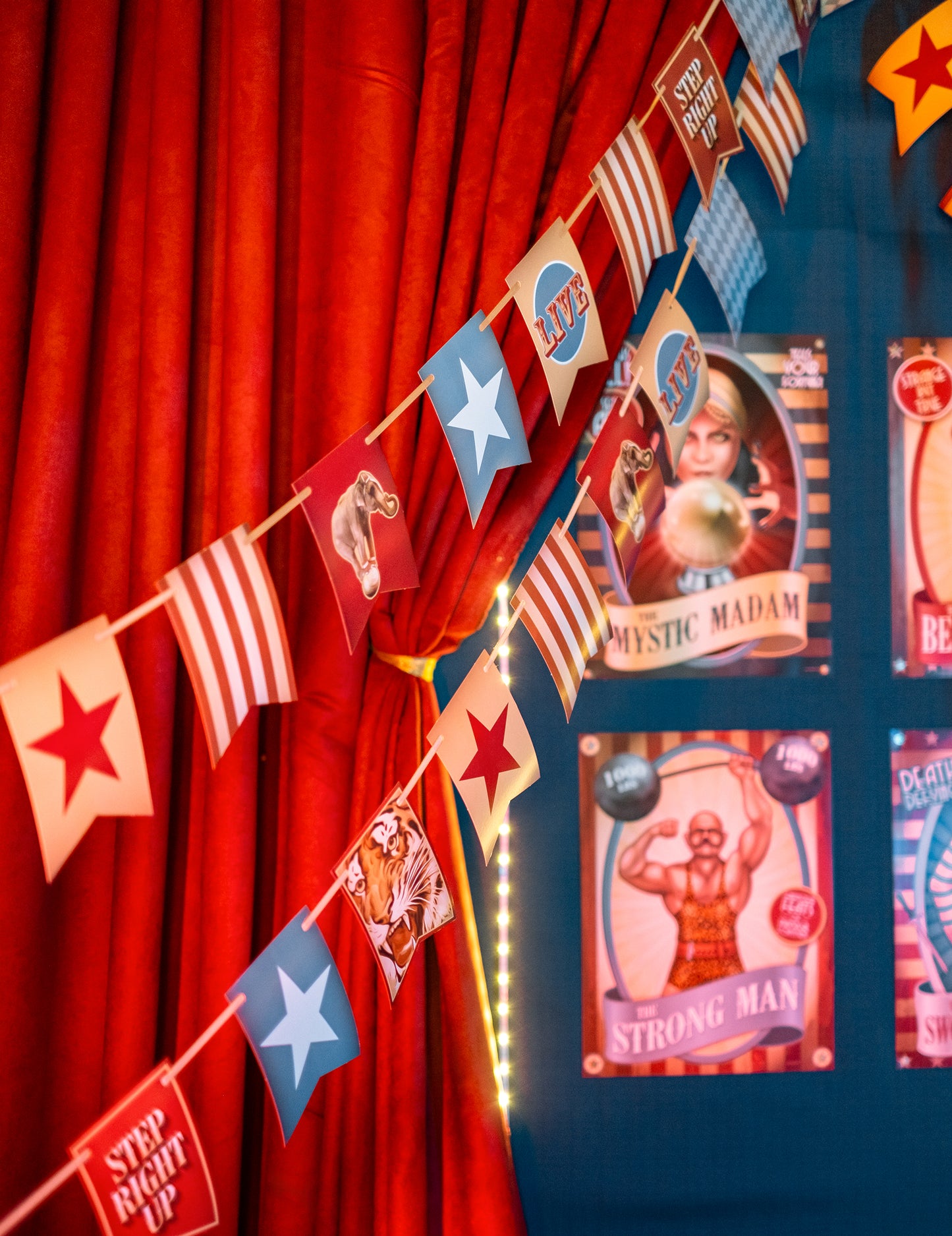 Vintage Cirque csípő Garland 3,6 m