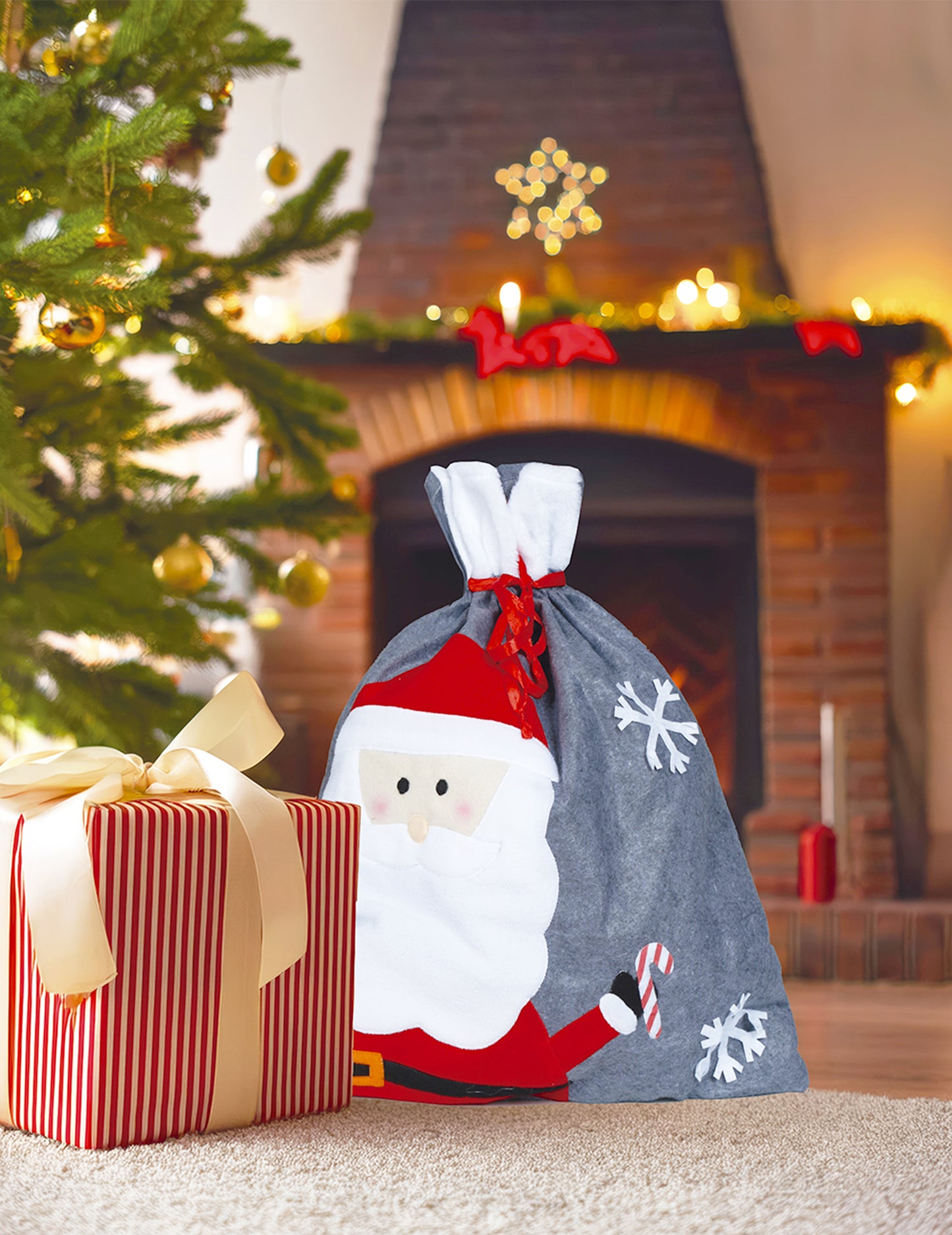 Mise en situation dans un décor de fête de la hotte de Noël Père Noël