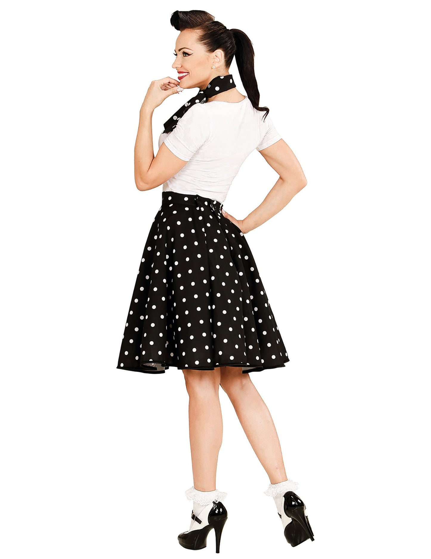 Fekete szoknya és sál az 1950 -es évek nő számára