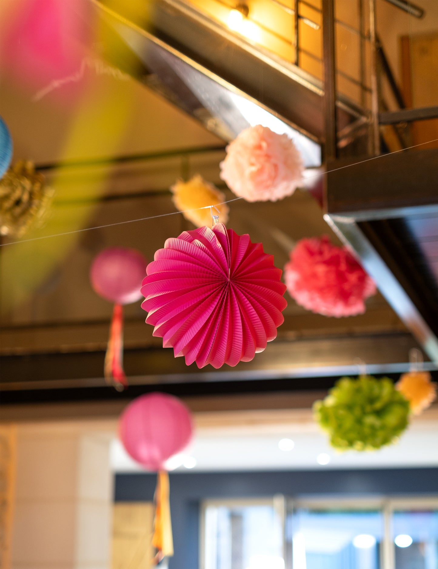 Fukszia gömb lampion 23 cm felakasztható