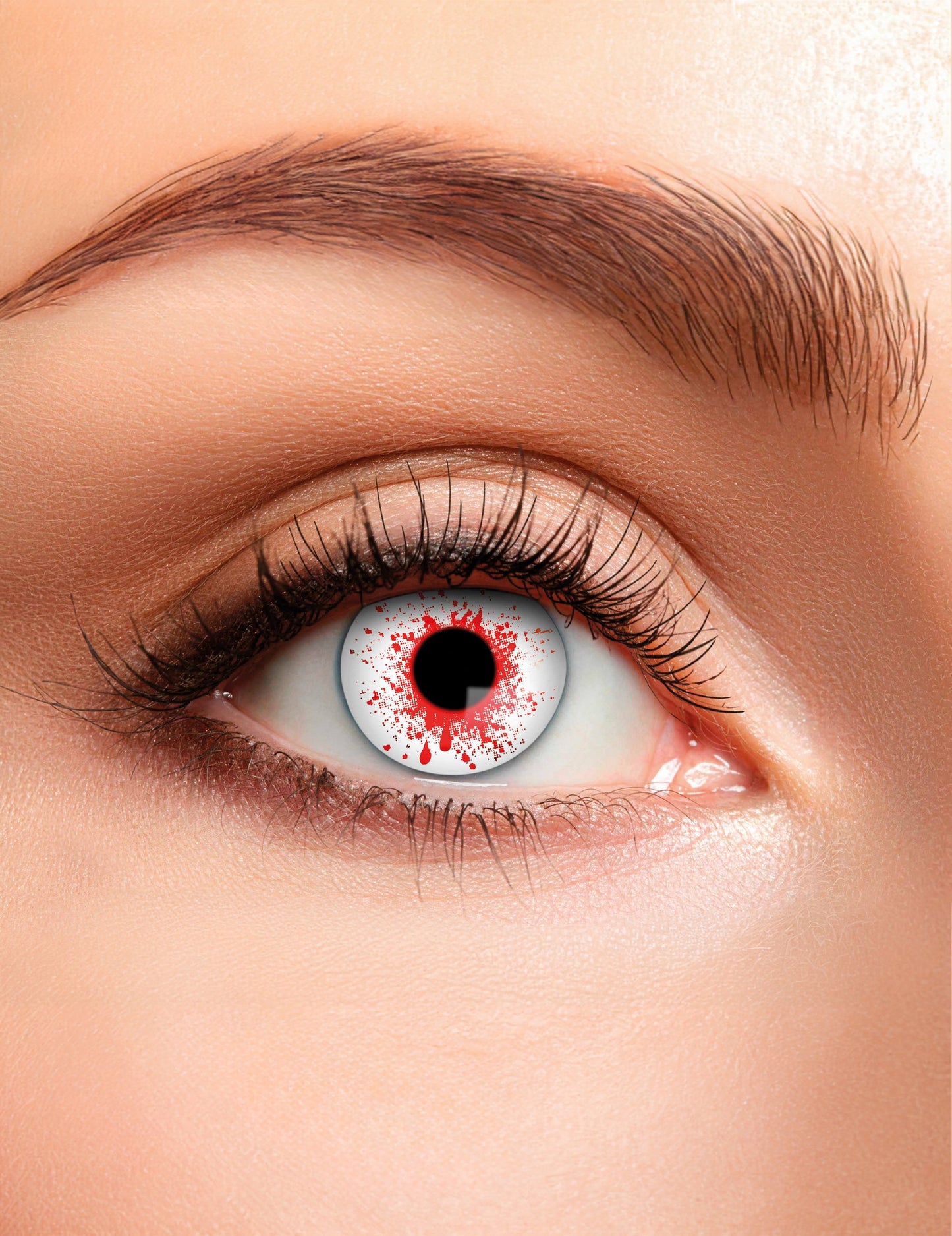 Kontaktlencsék vér és felnőtt zöld korrekció nélkül