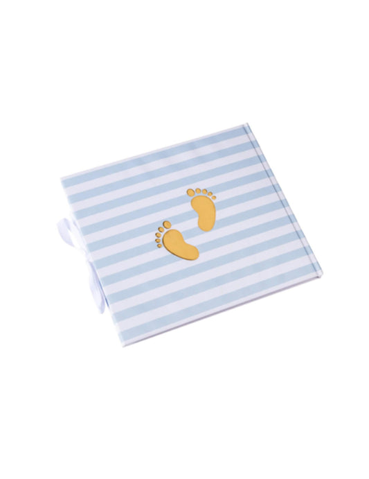 Vue de trois-quarts du livre d'or petit trésor pour baby shower