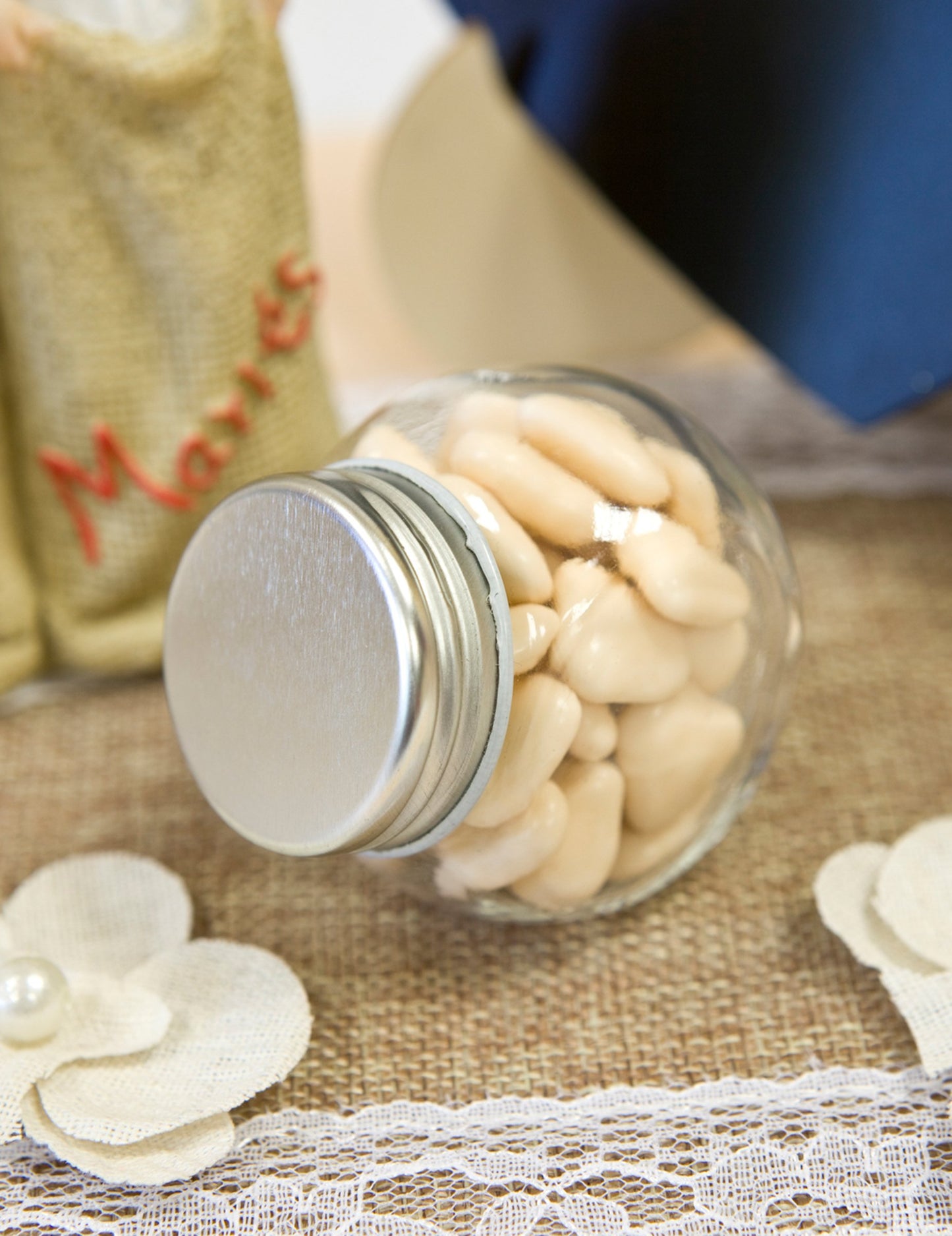 Kis üvegedény 5 cm -es acél burkolattal