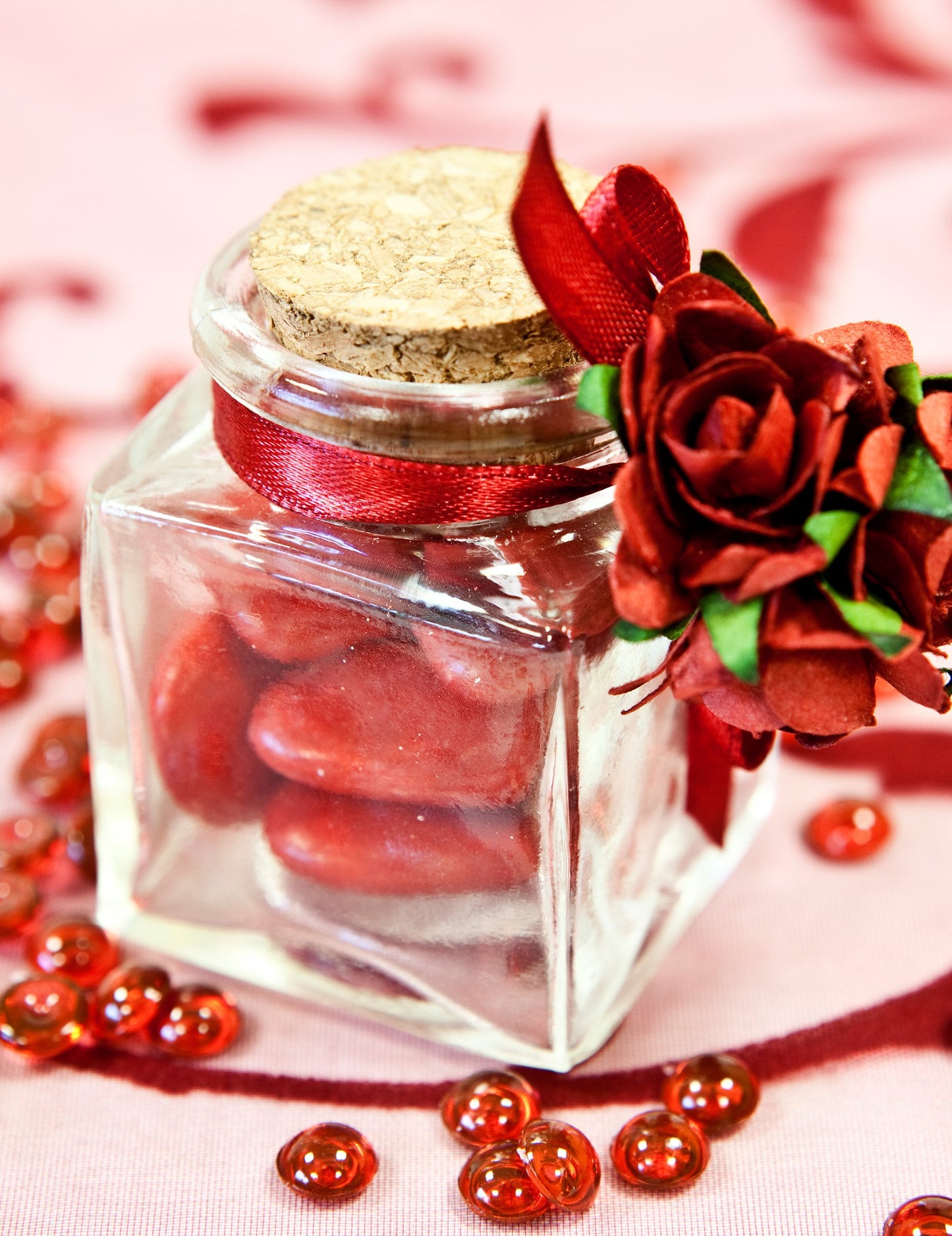 Kis négyzet alakú üveg edény 5,5 x 4 x 4 cm