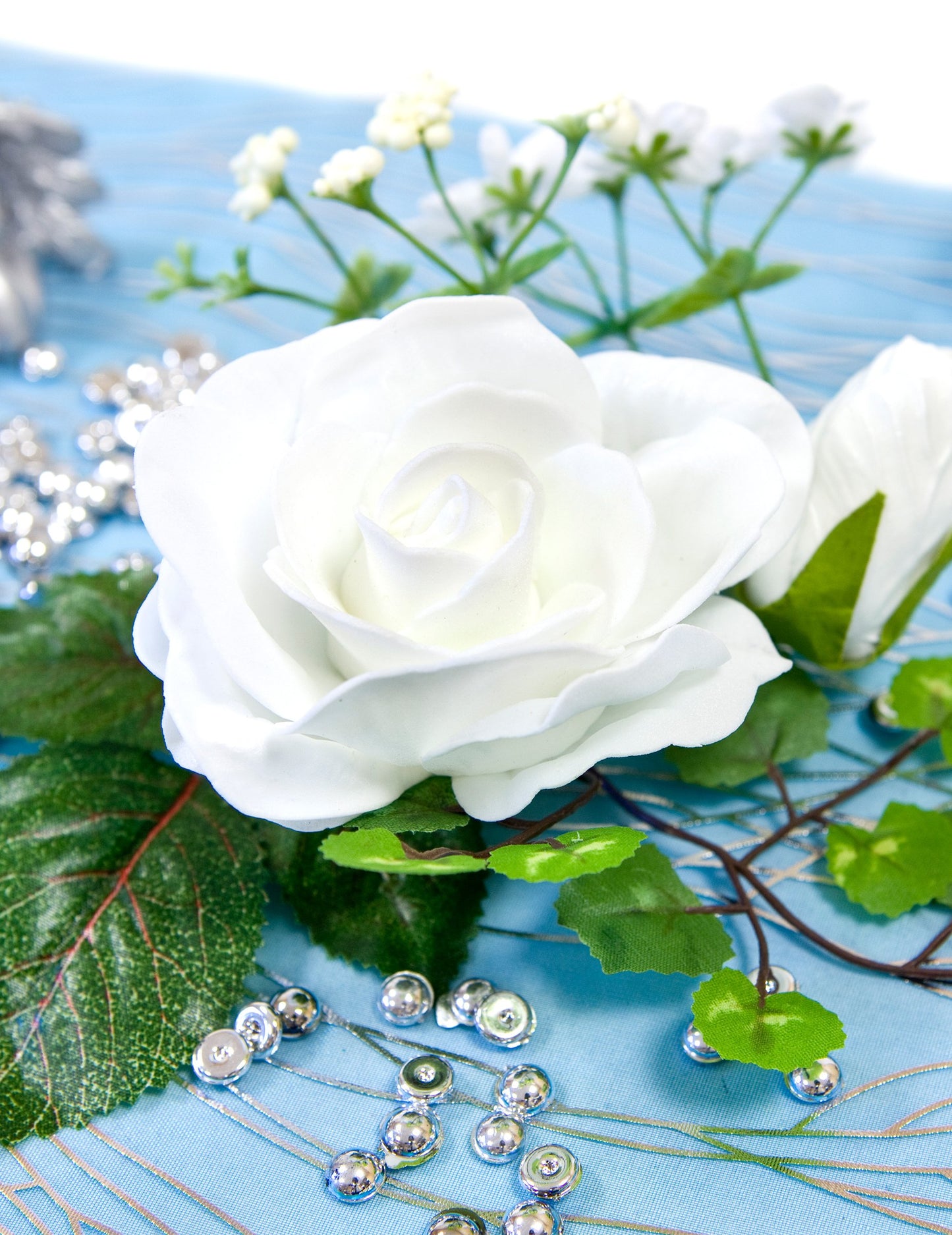 Kis fehér művirág kompozíció 20 x 10 x 7 cm esküvői asztaldísz