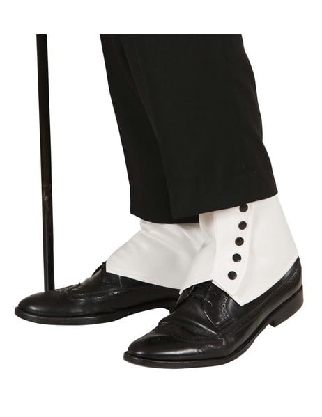 Fehér felnőtt cipőre fekete gombokkal